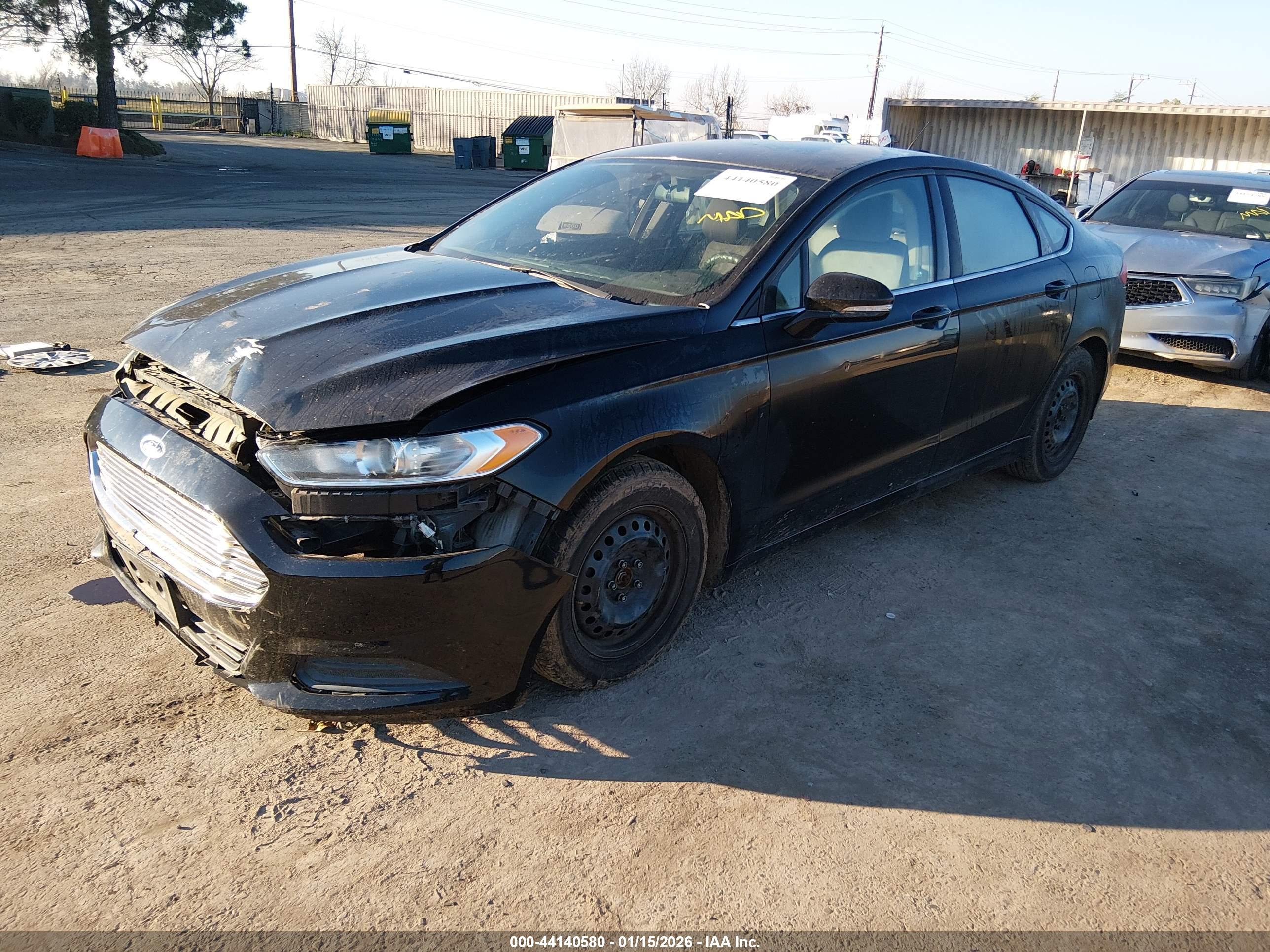 FORD FUSION image 2