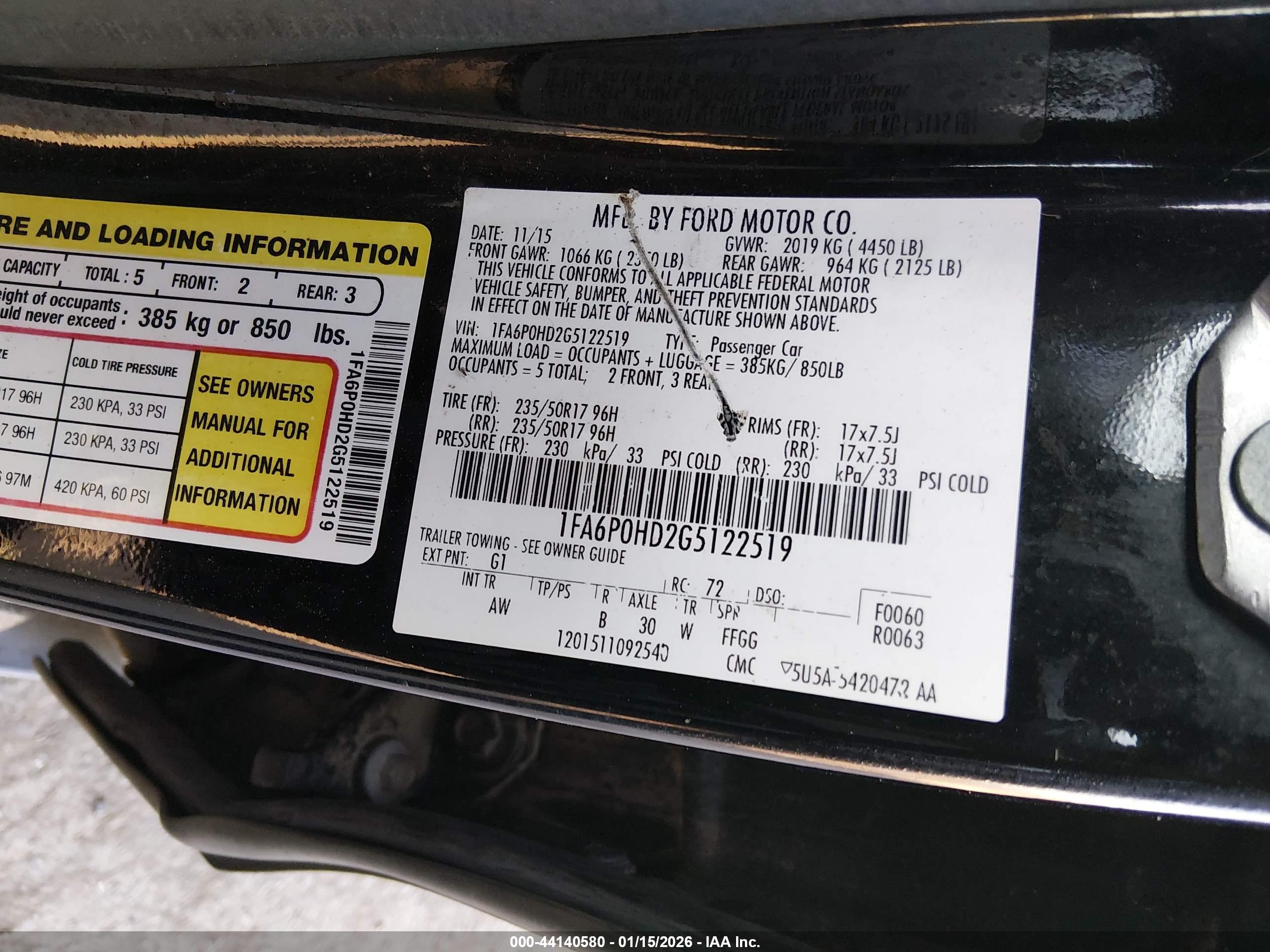 FORD FUSION image 9
