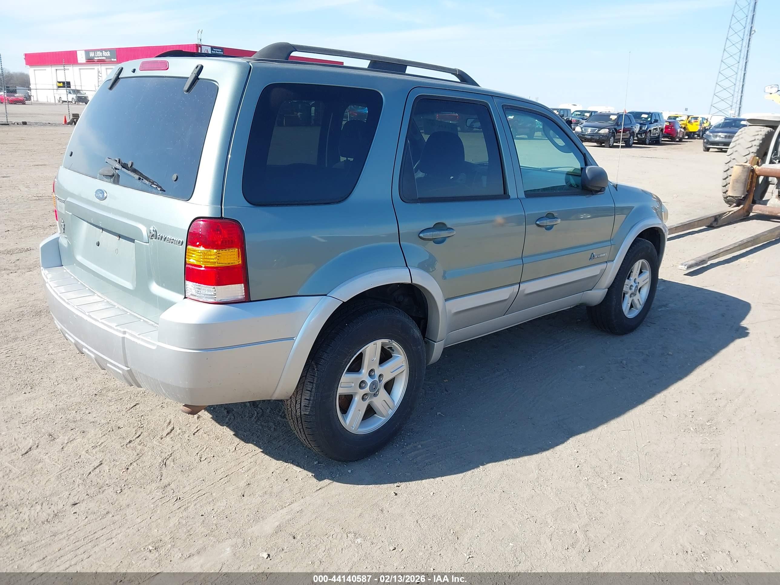 FORD ESCAPE image 4