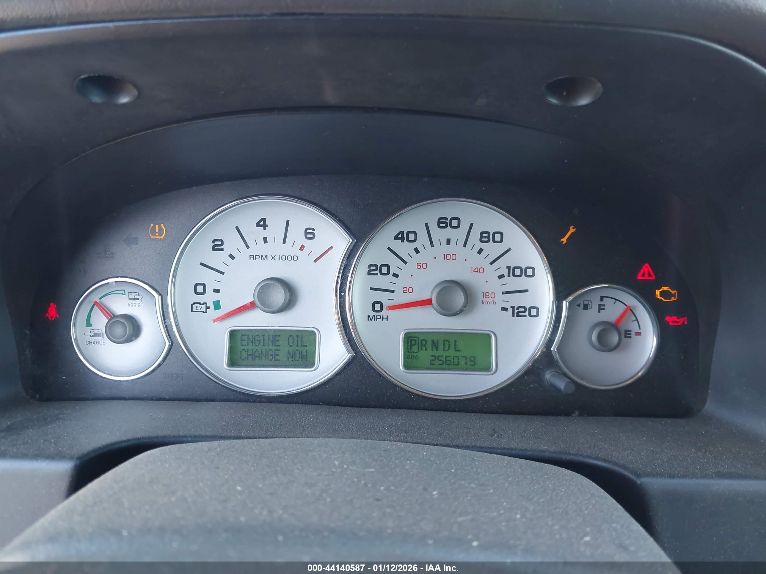 FORD ESCAPE image 7