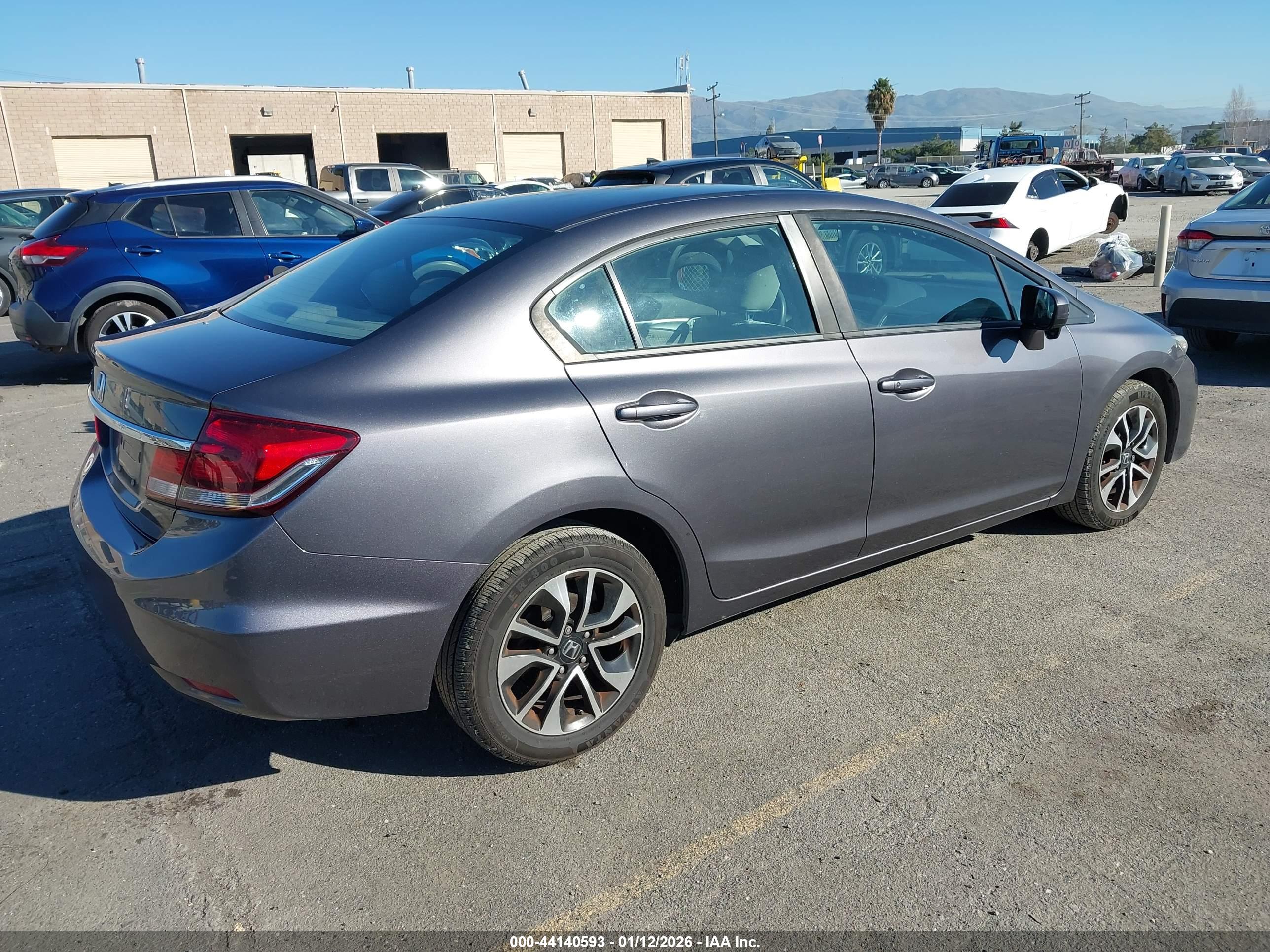HONDA CIVIC image 4