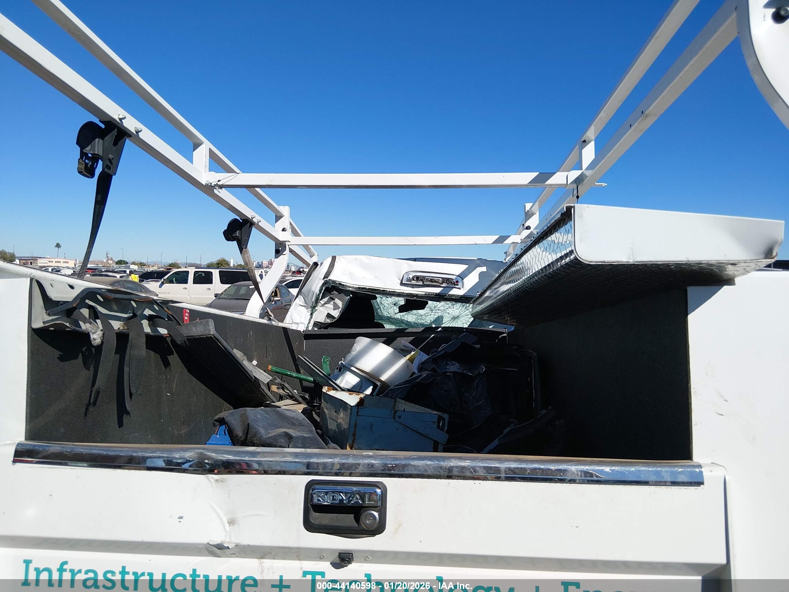 CHEVROLET SILVERADO image 8