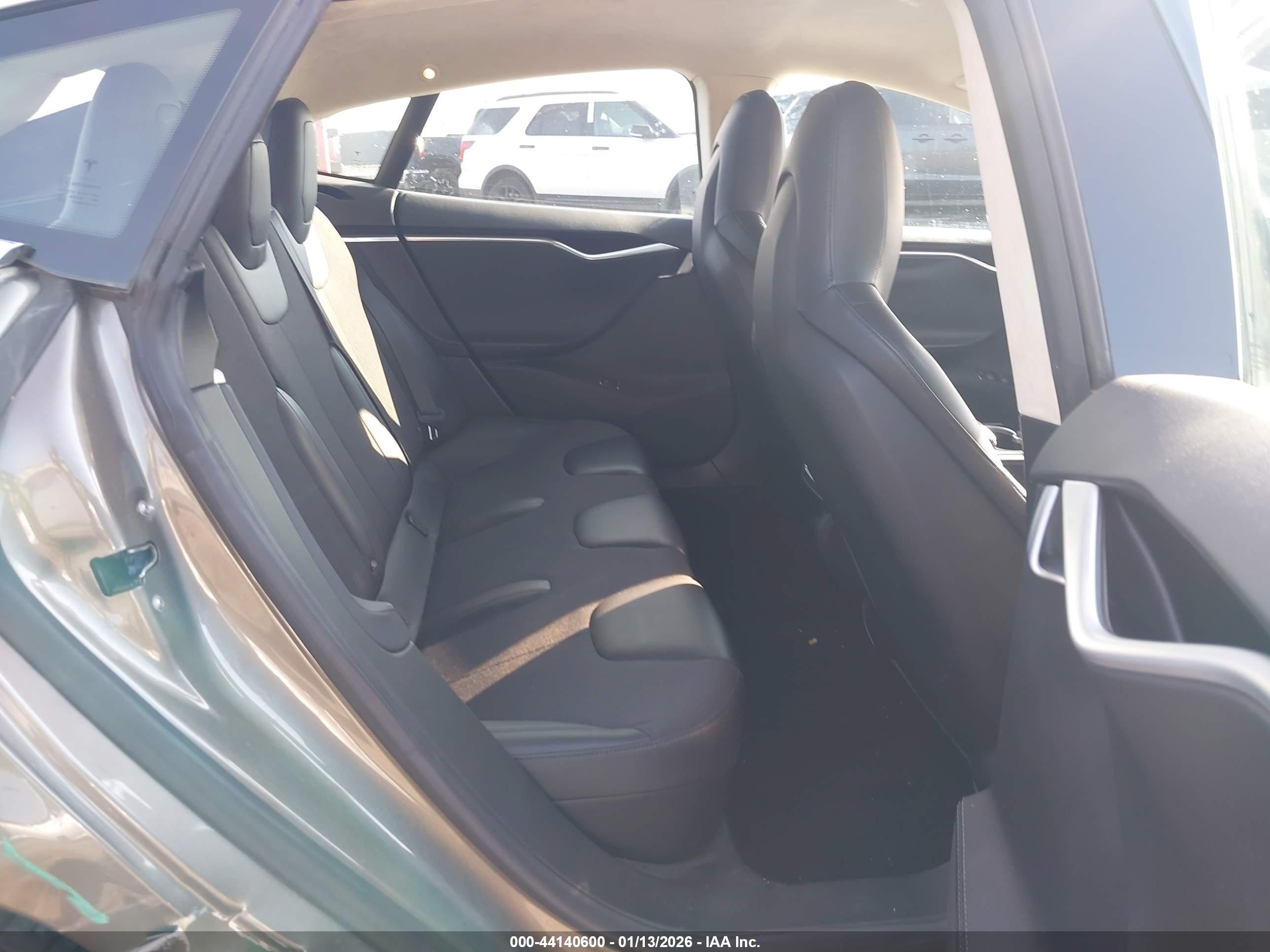 TESLA MODEL image 8