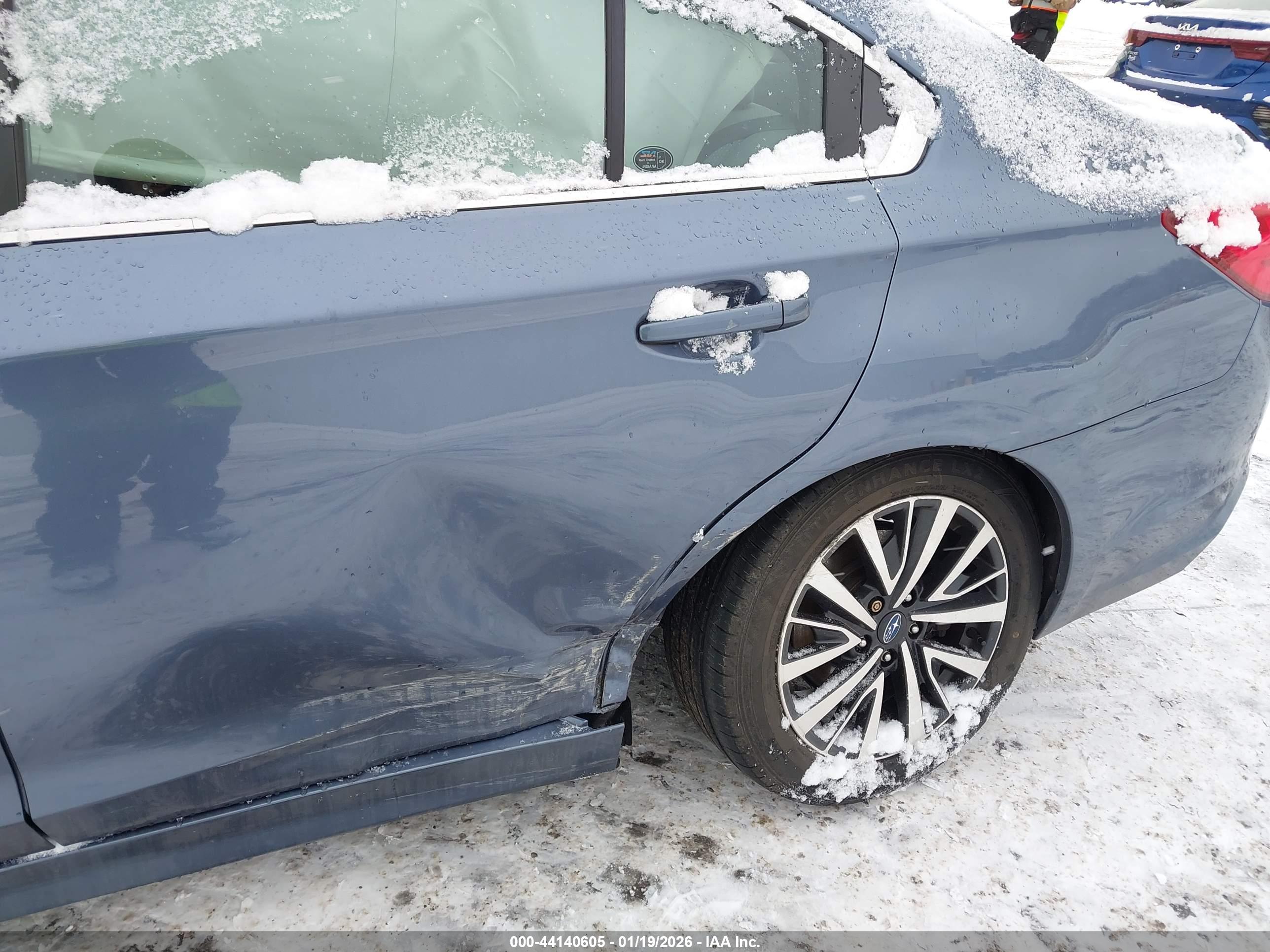 SUBARU LEGACY image 6