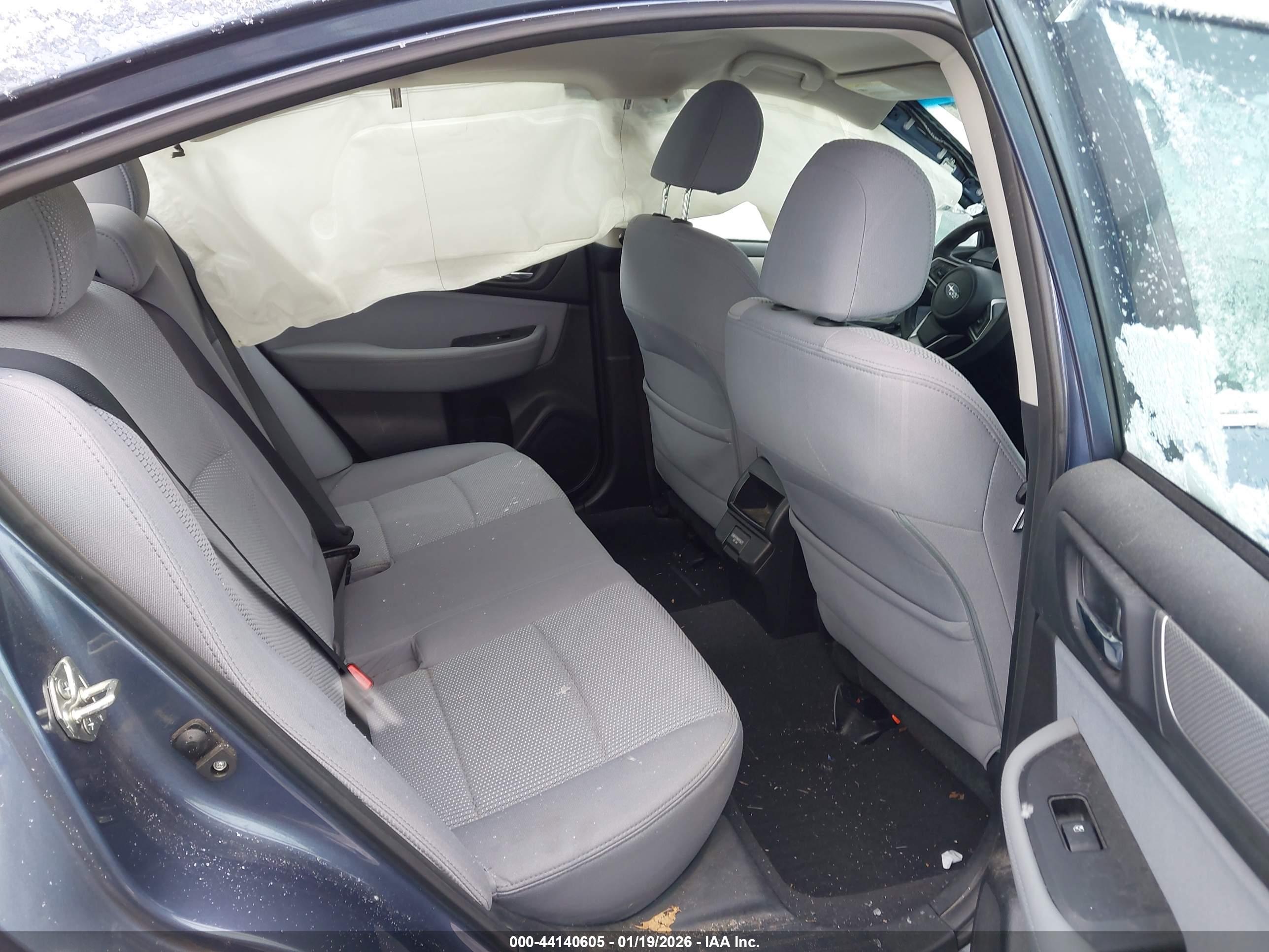 SUBARU LEGACY image 8