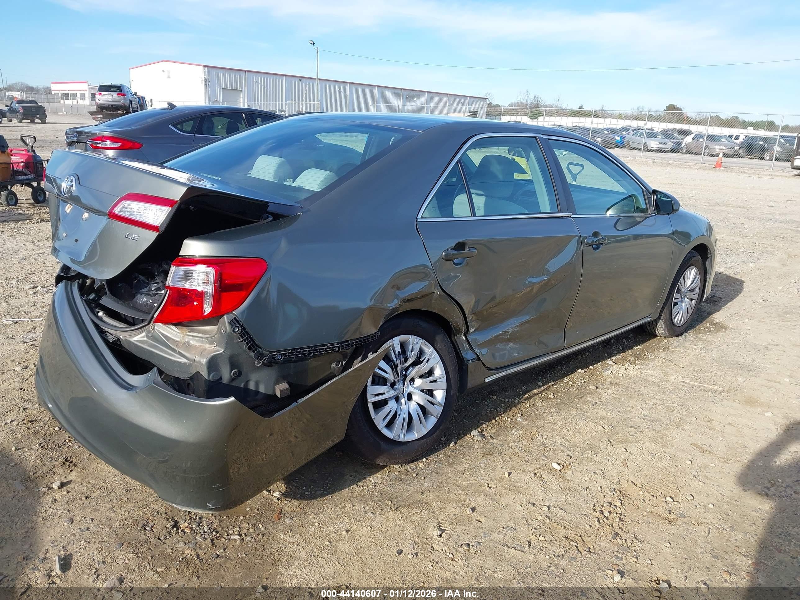 TOYOTA CAMRY image 4
