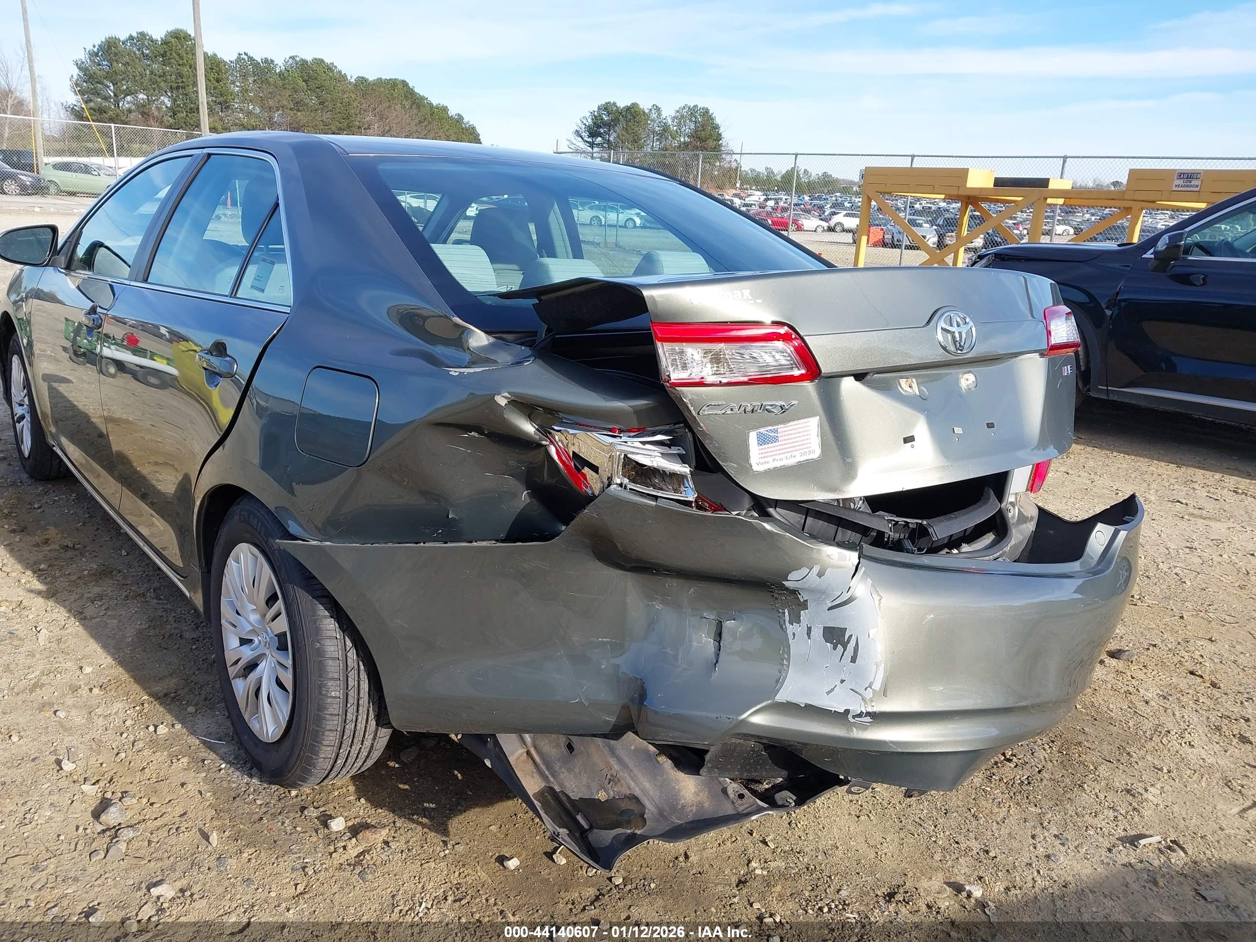 TOYOTA CAMRY image 6