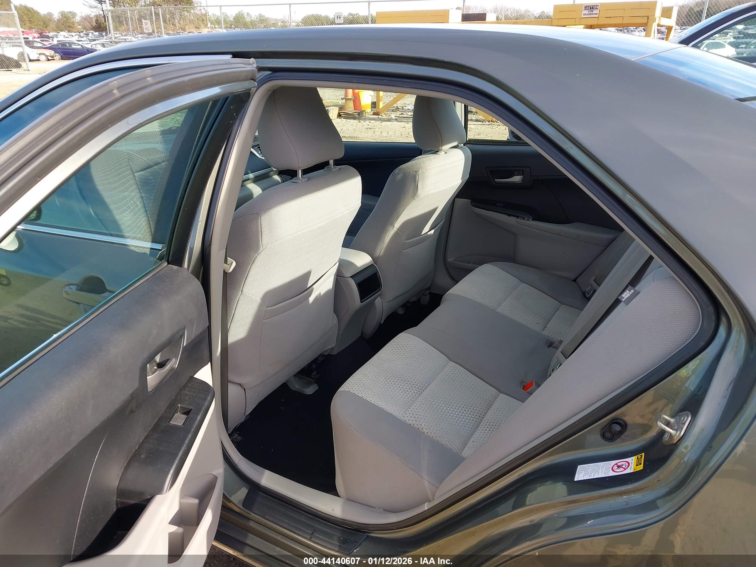 TOYOTA CAMRY image 8