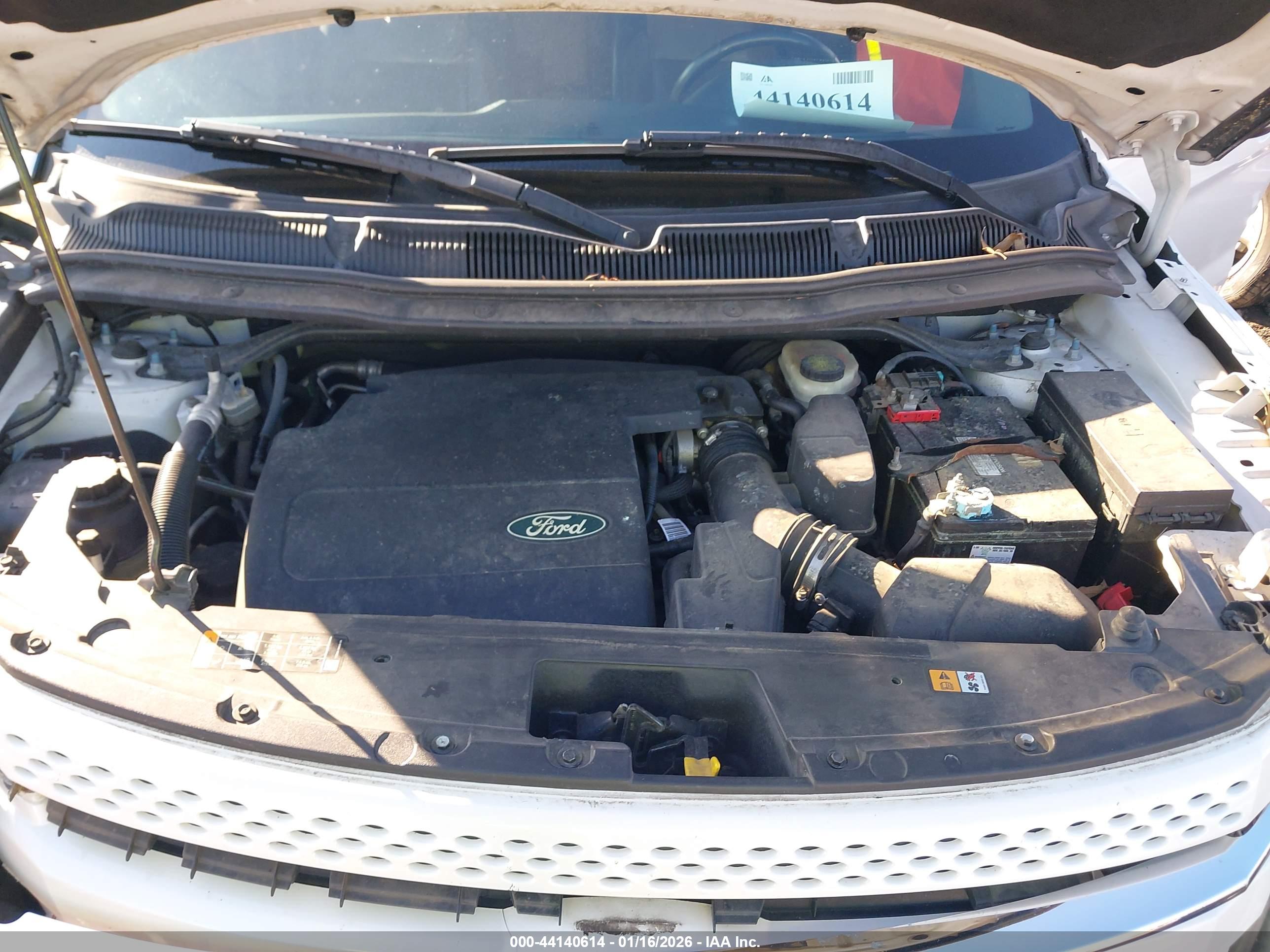 FORD EXPLORER image 10