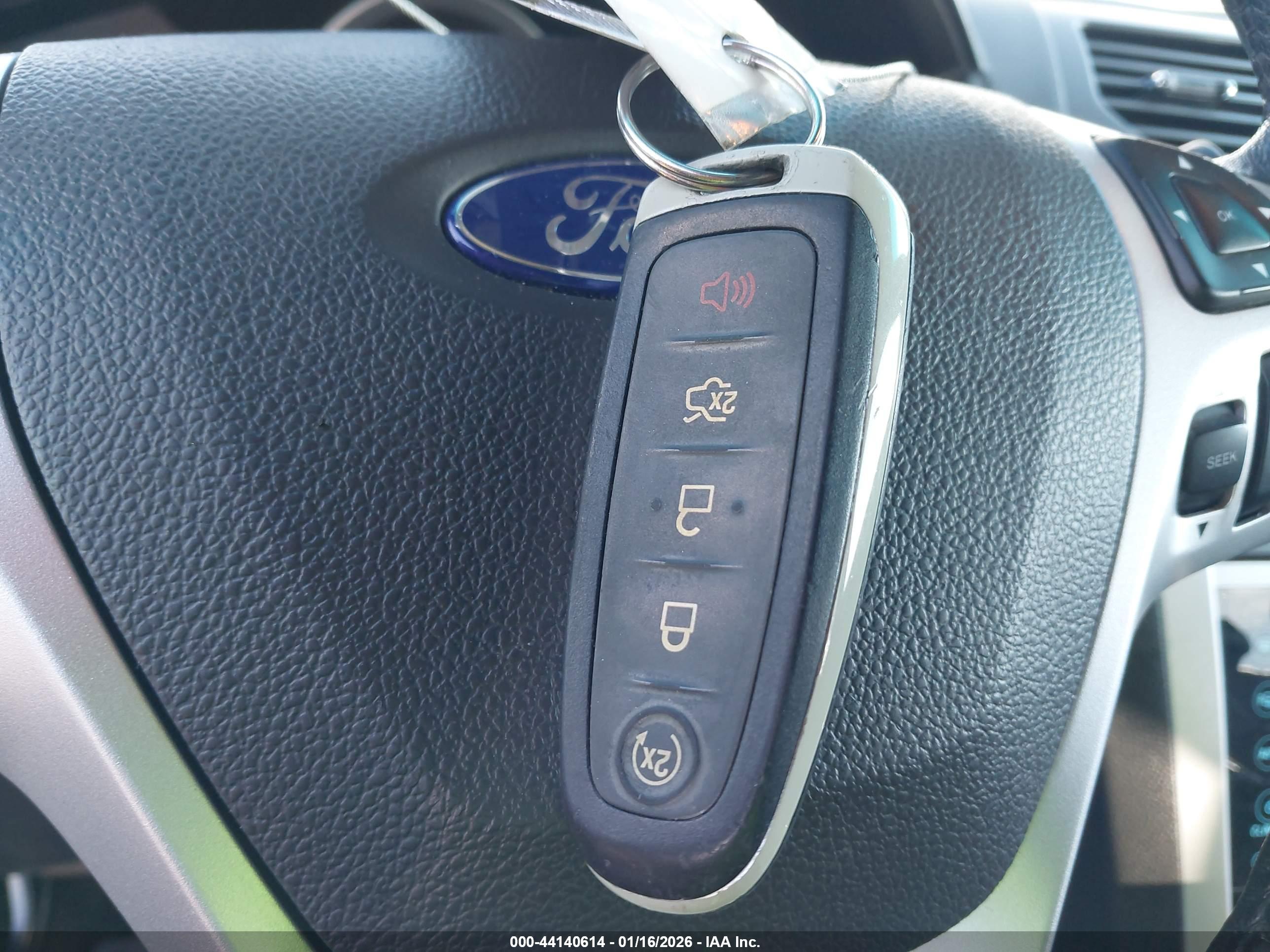 FORD EXPLORER image 11
