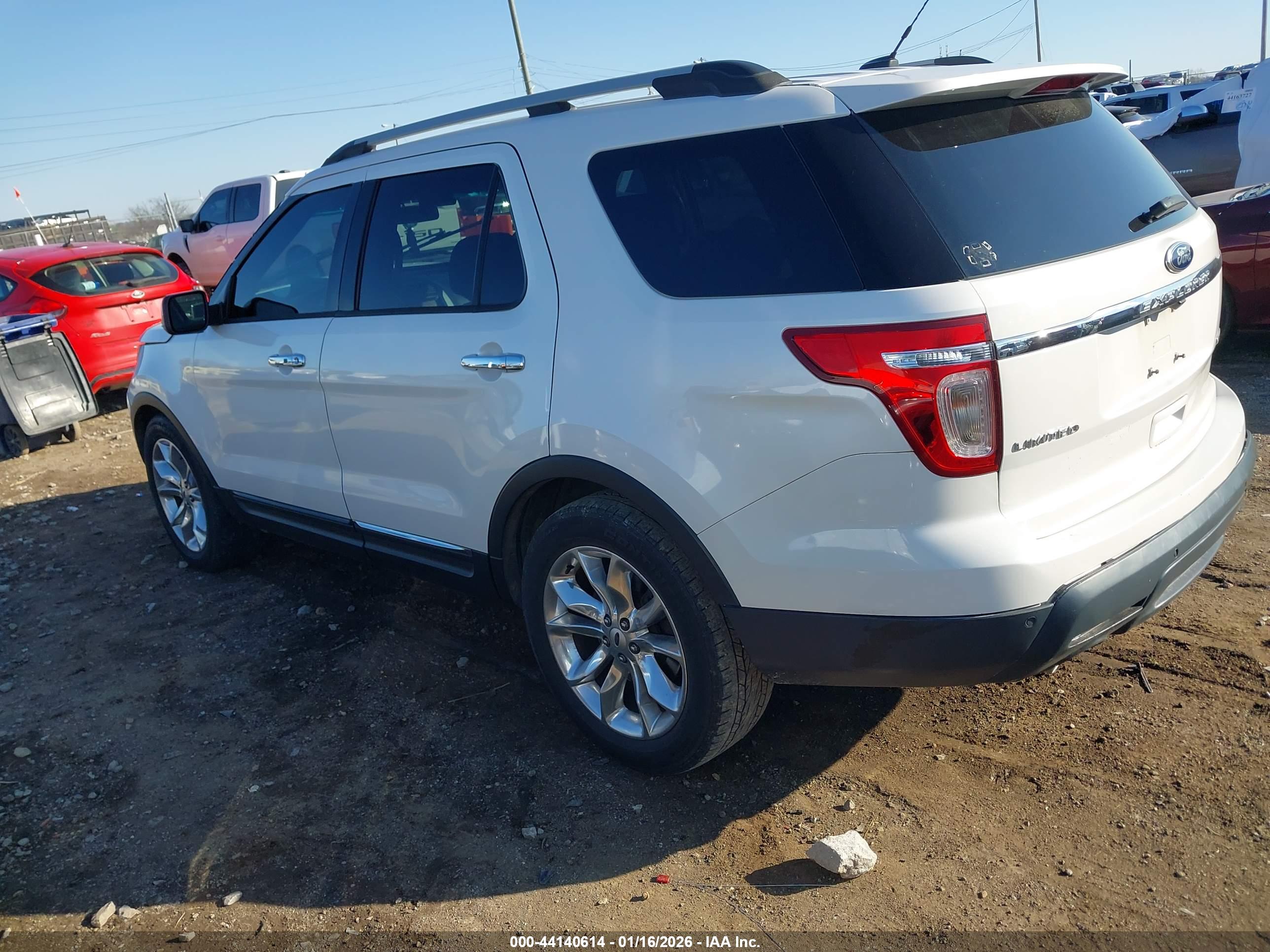 FORD EXPLORER image 3