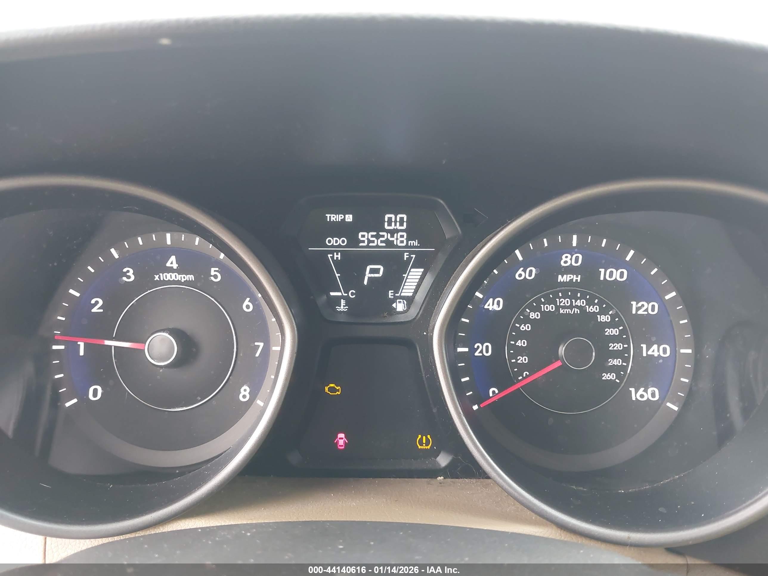 HYUNDAI ELANTRA image 7