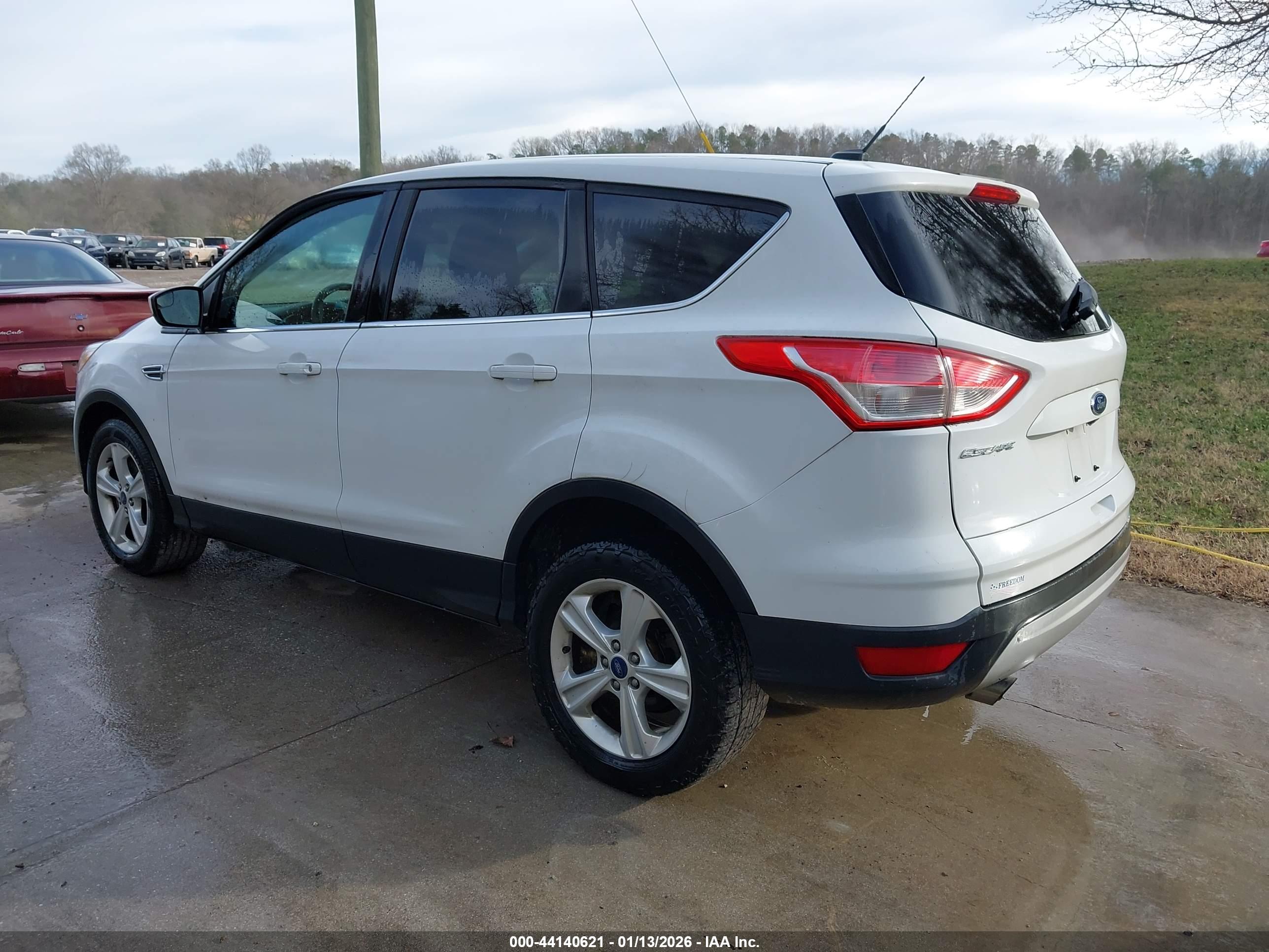 FORD ESCAPE image 3