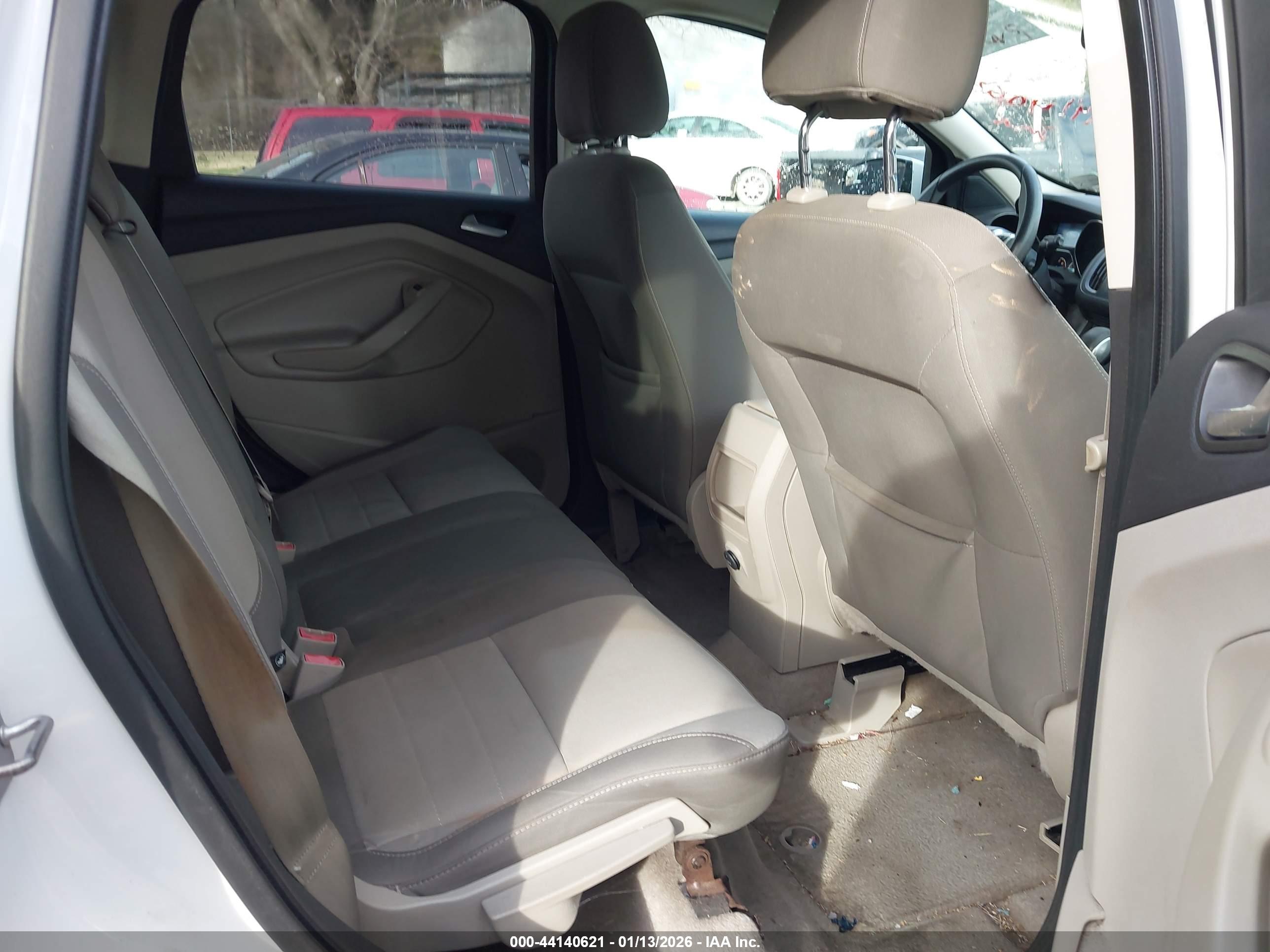 FORD ESCAPE image 8