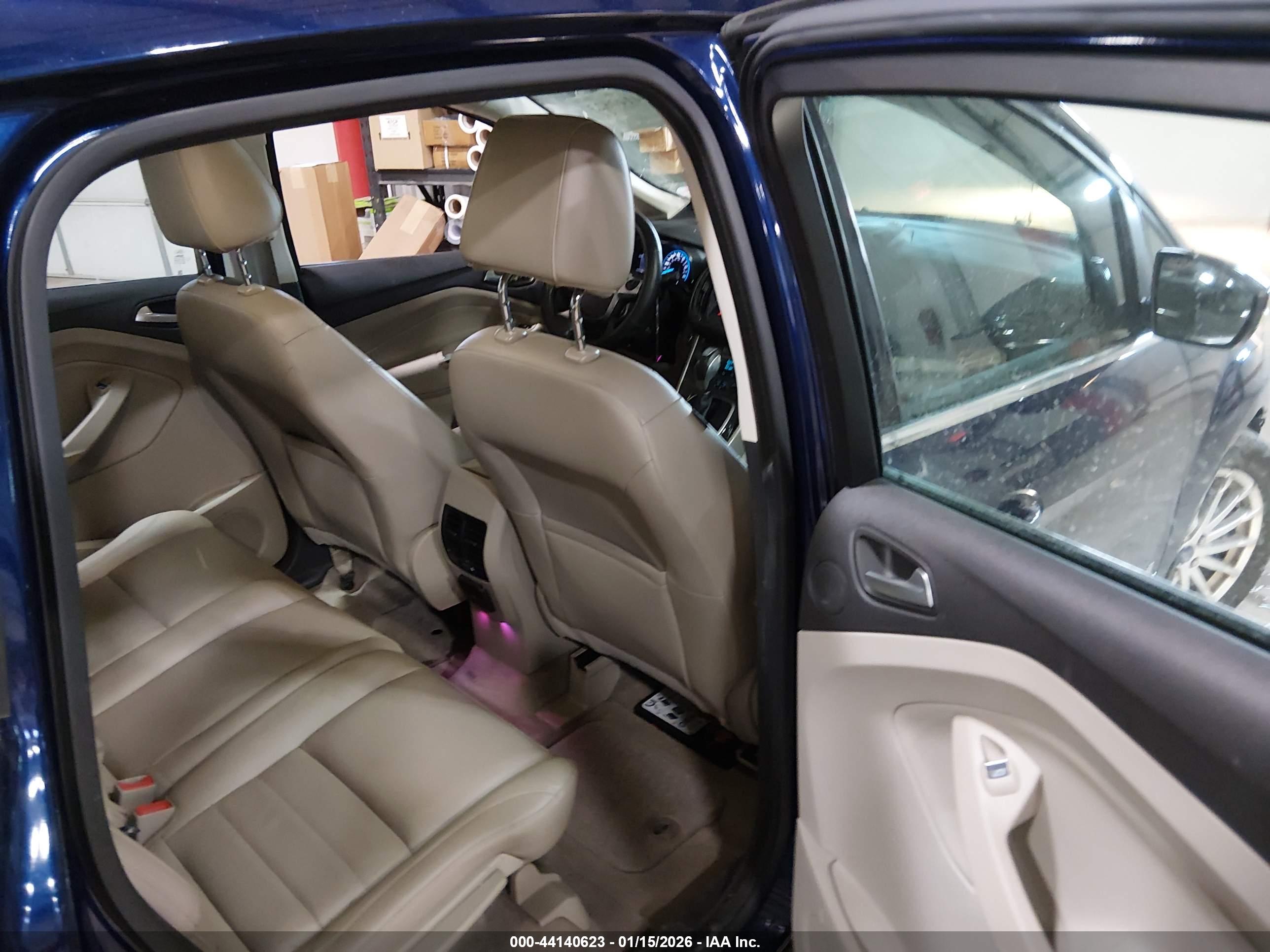 FORD C-MAX image 8