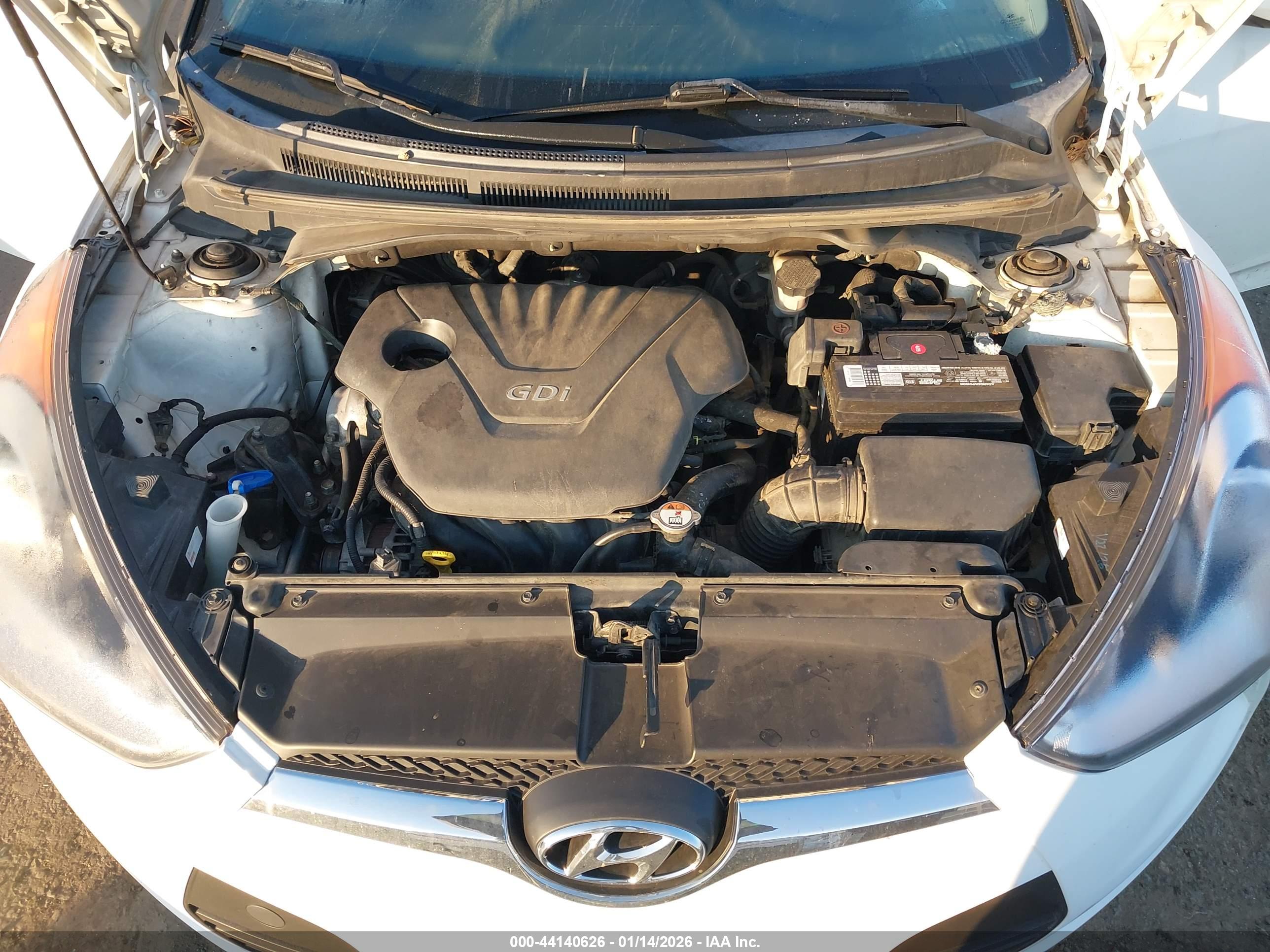 HYUNDAI VELOSTER image 10