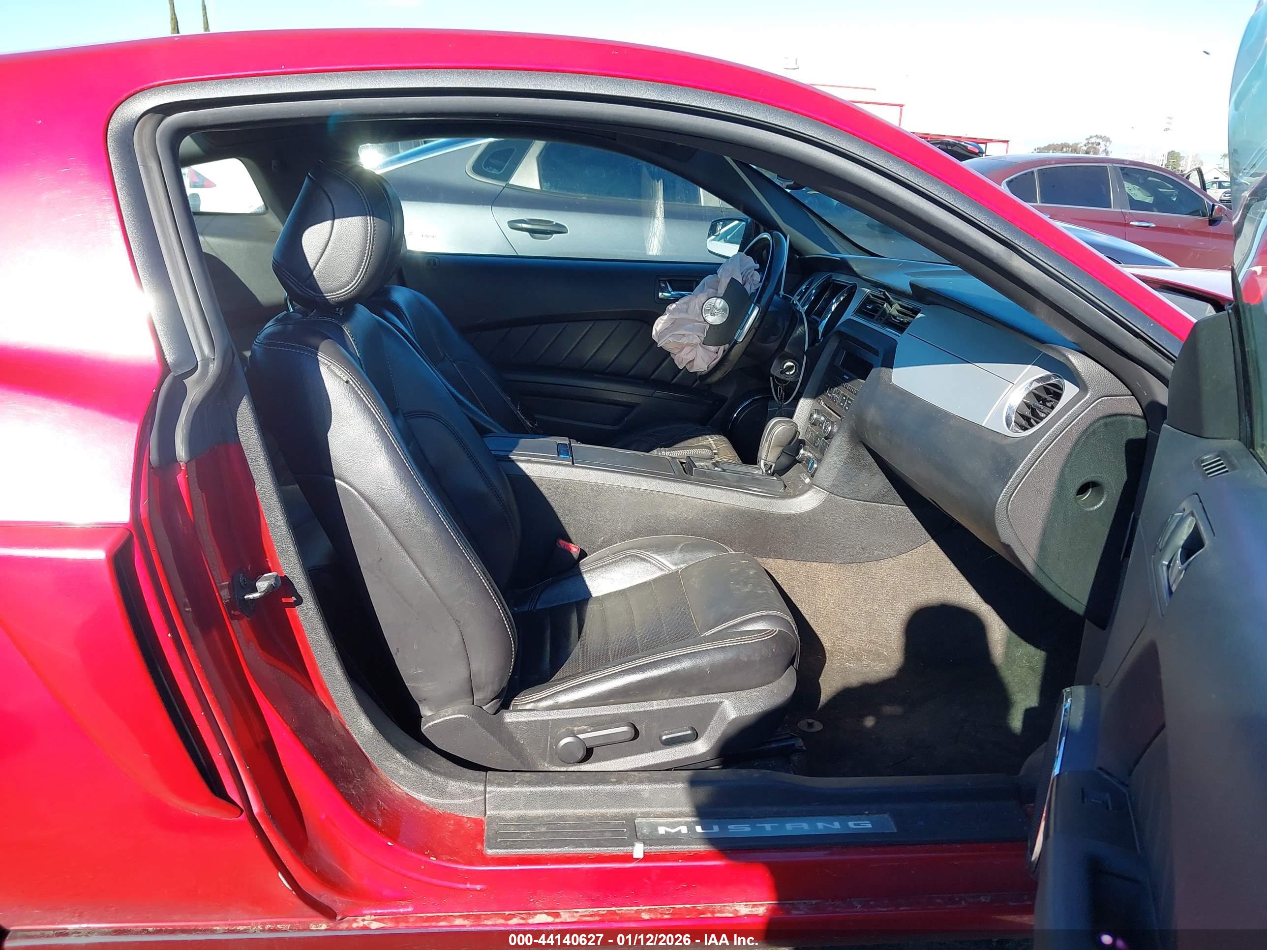 FORD MUSTANG image 5