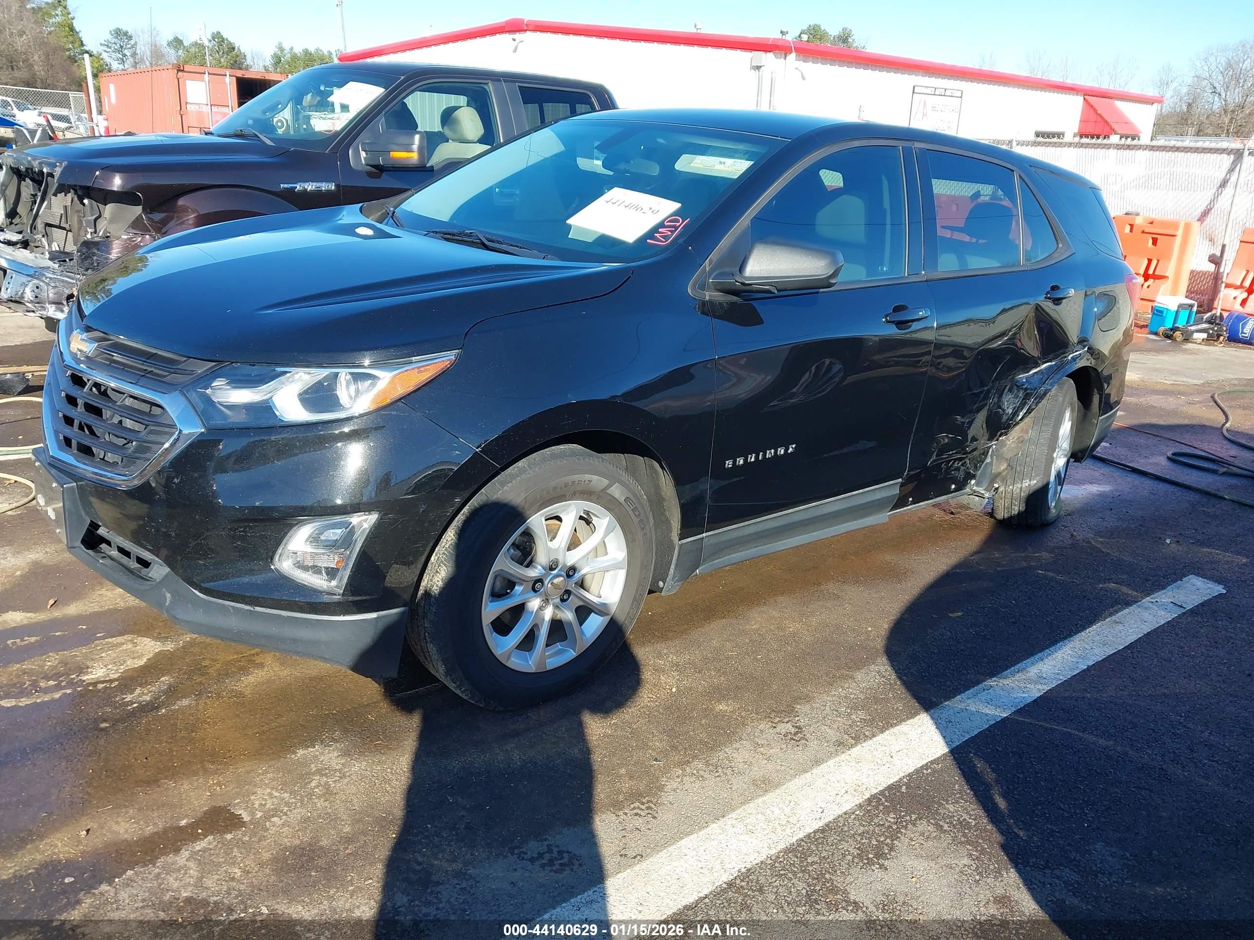 CHEVROLET EQUINOX image 2