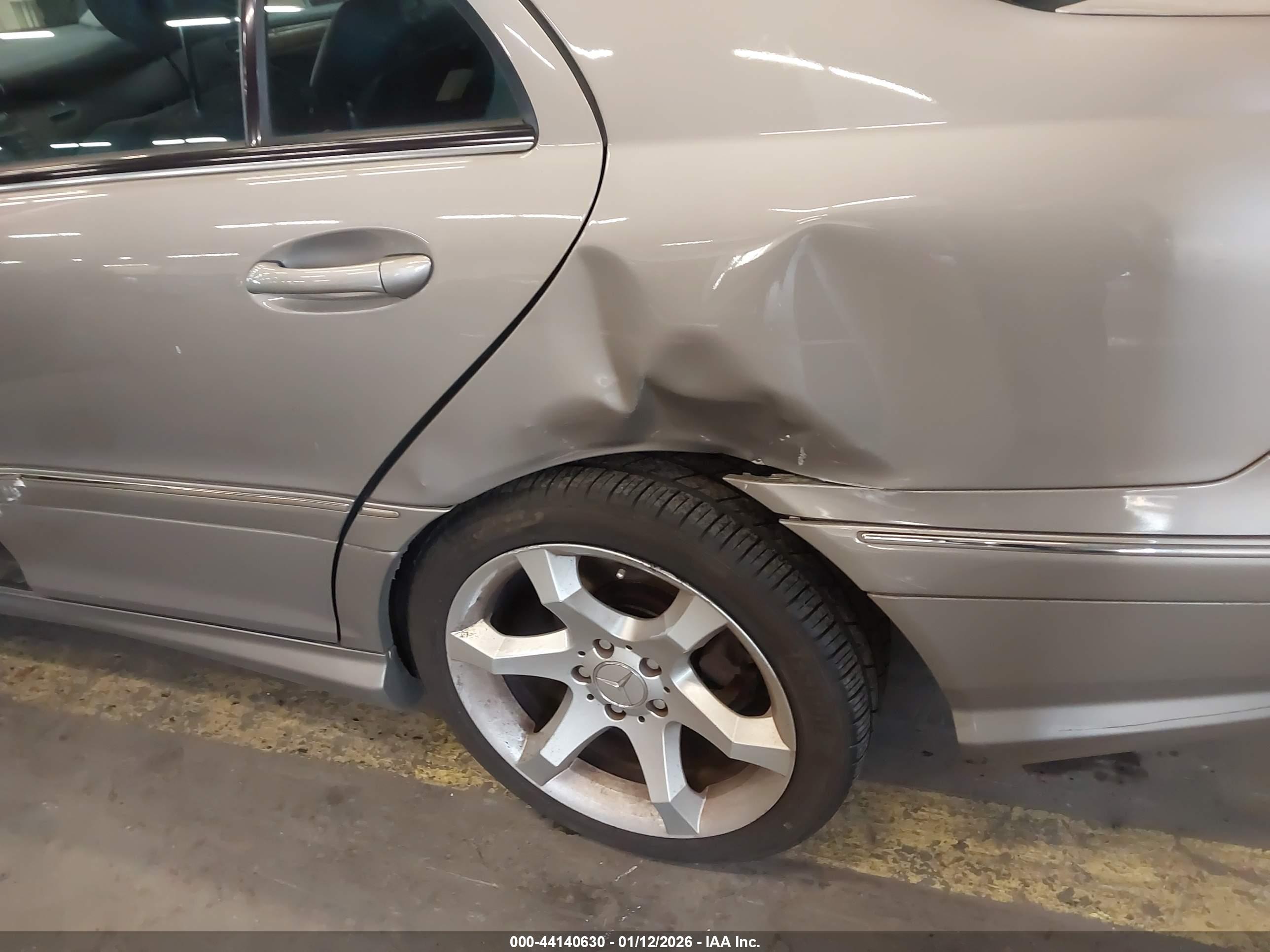 MERCEDES-BENZ C image 6