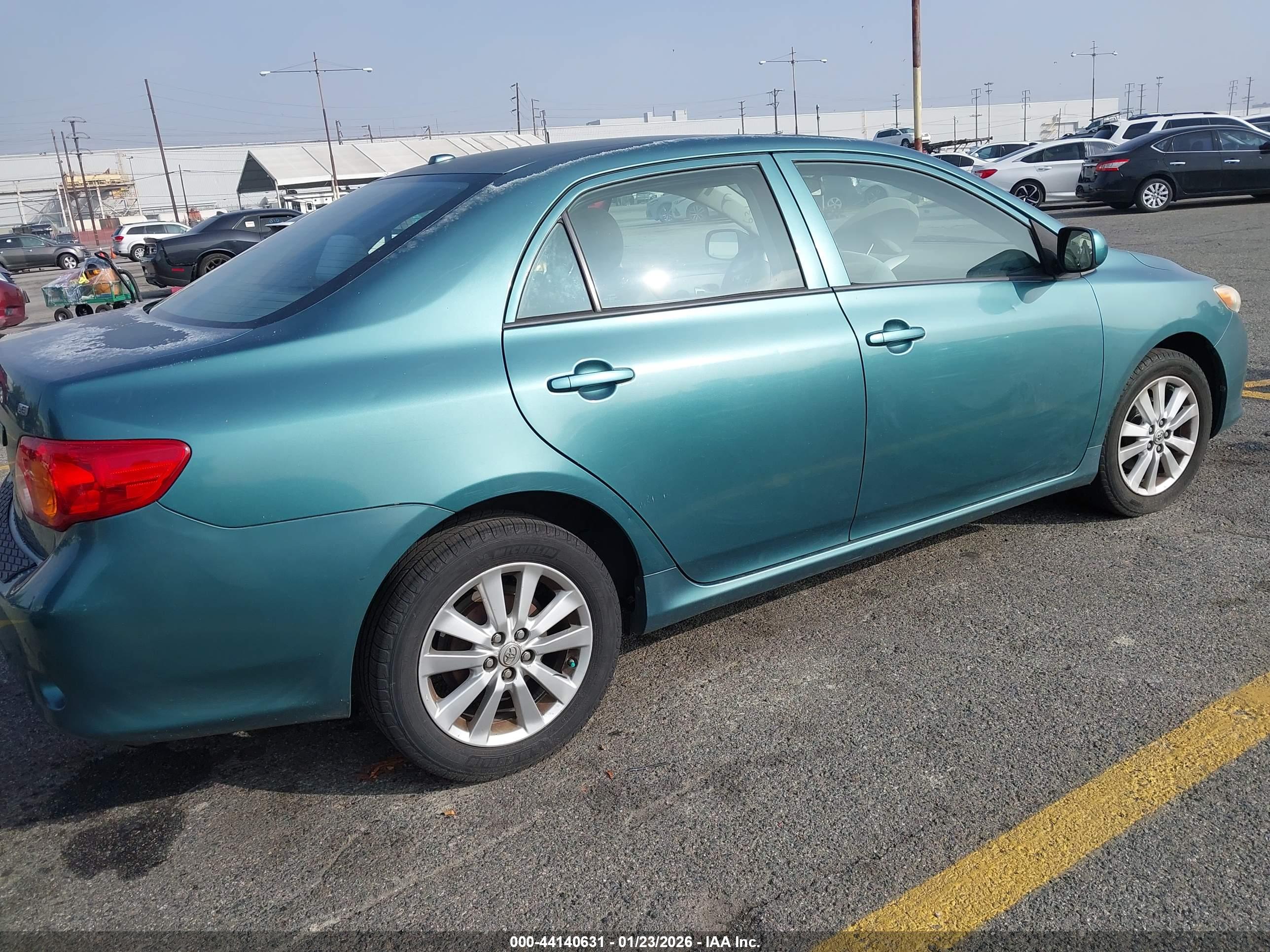 TOYOTA COROLLA image 4