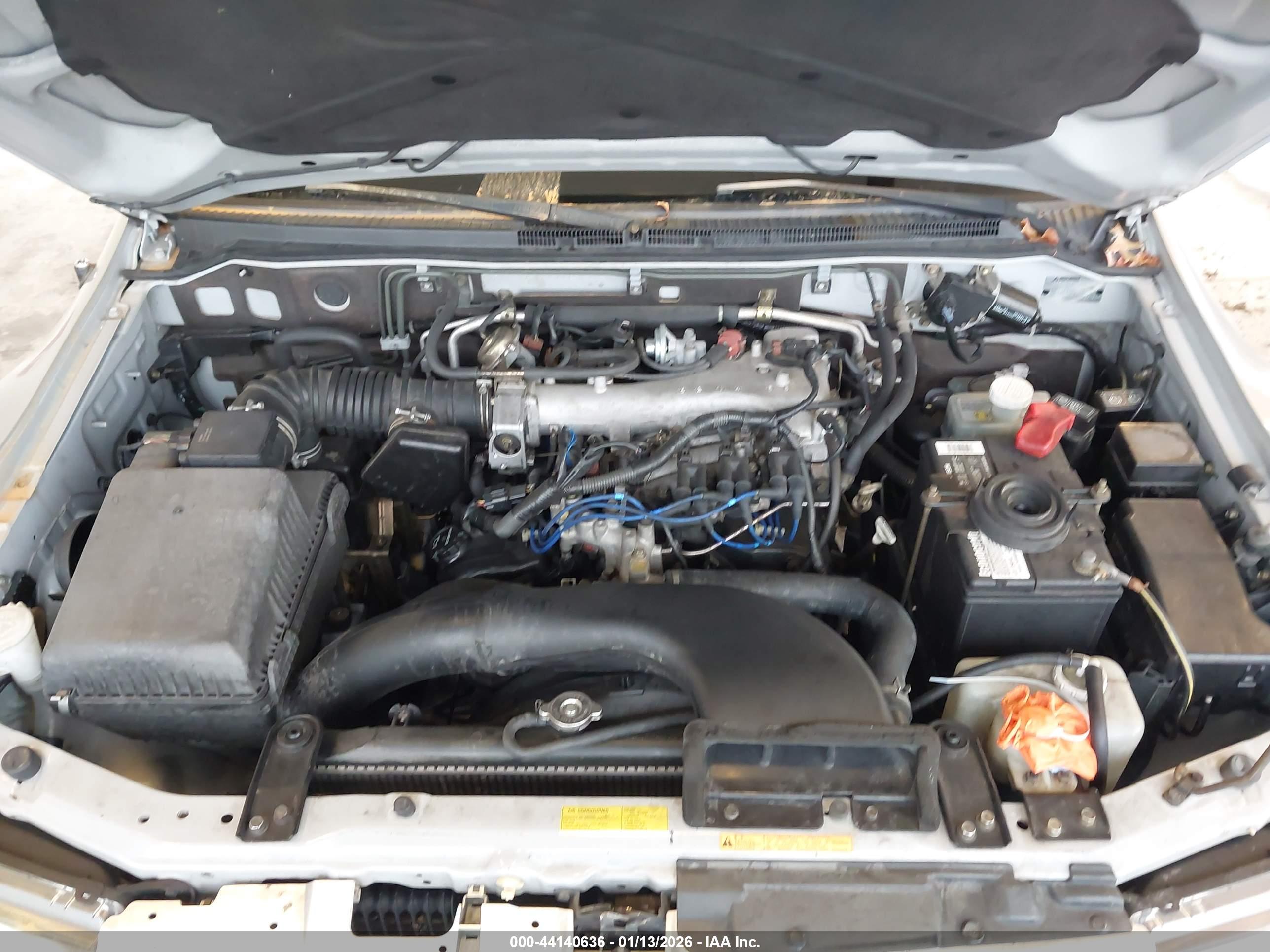 MITSUBISHI MONTERO image 10