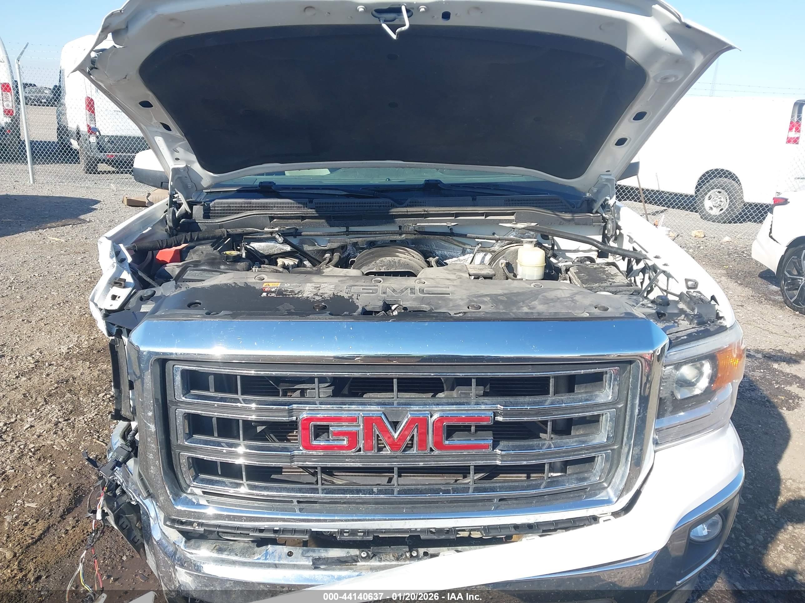 GMC SIERRA image 10
