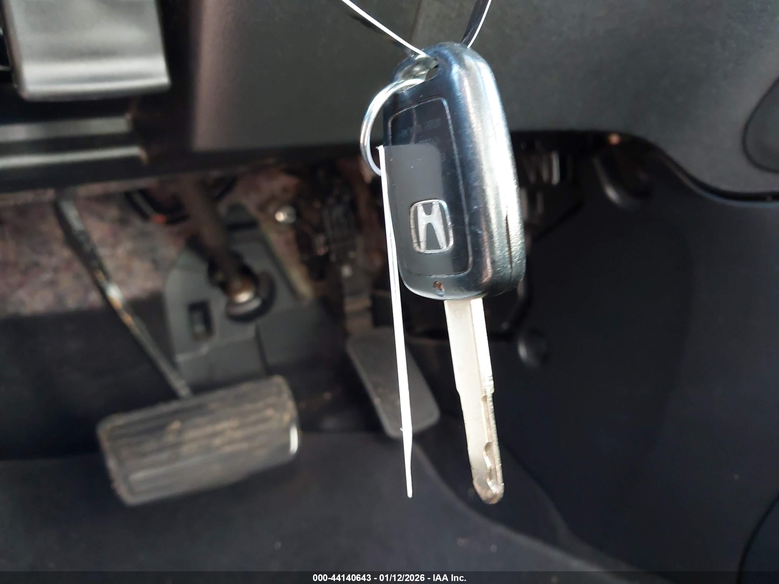 HONDA CR-V image 11