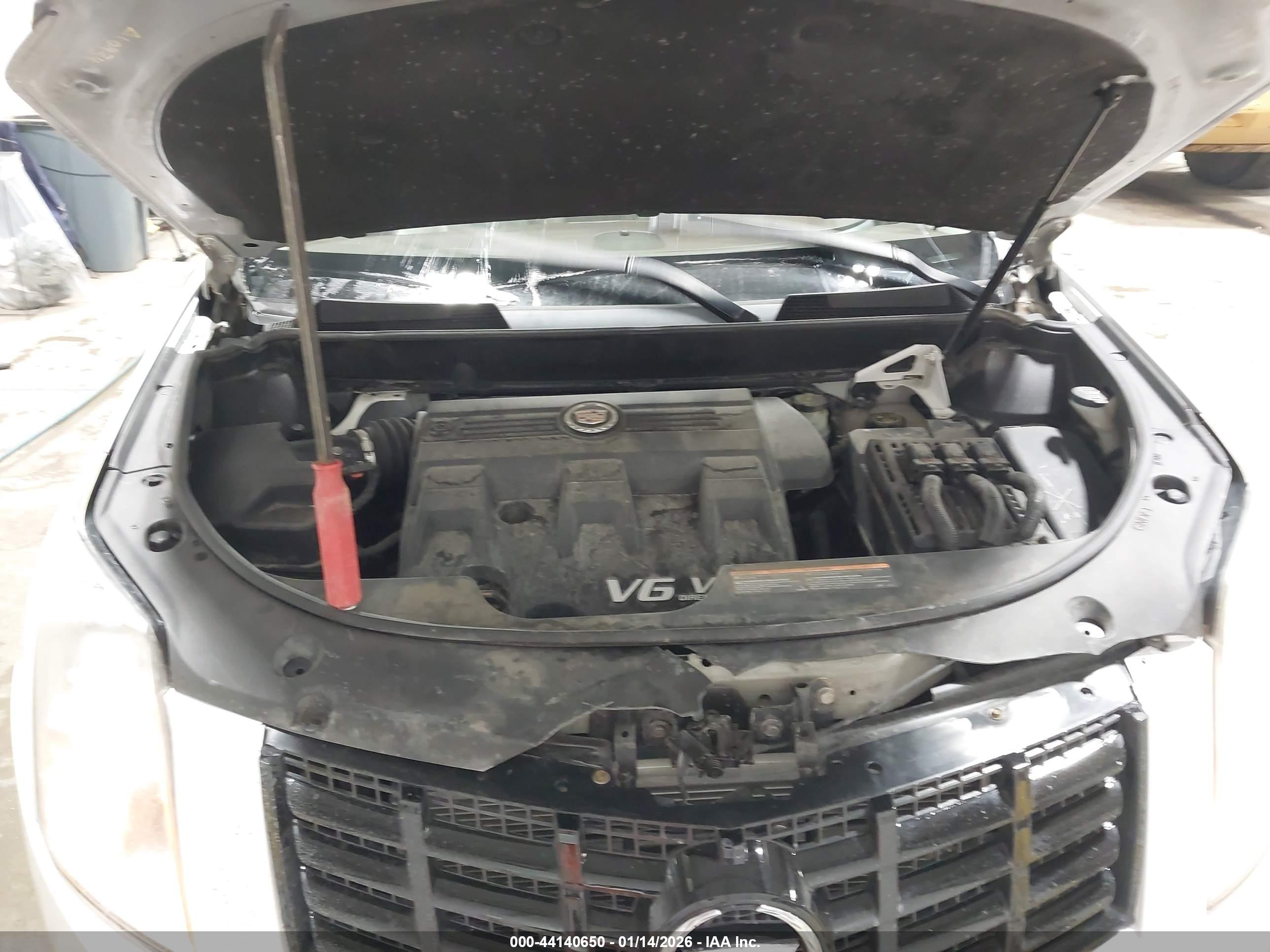 CADILLAC SRX image 10