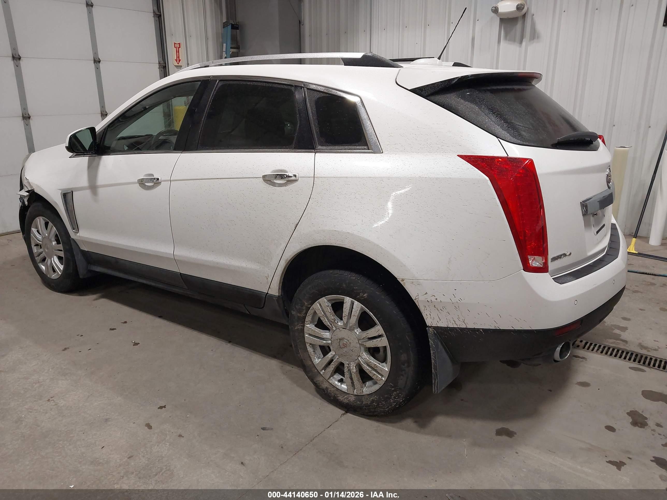 CADILLAC SRX image 3