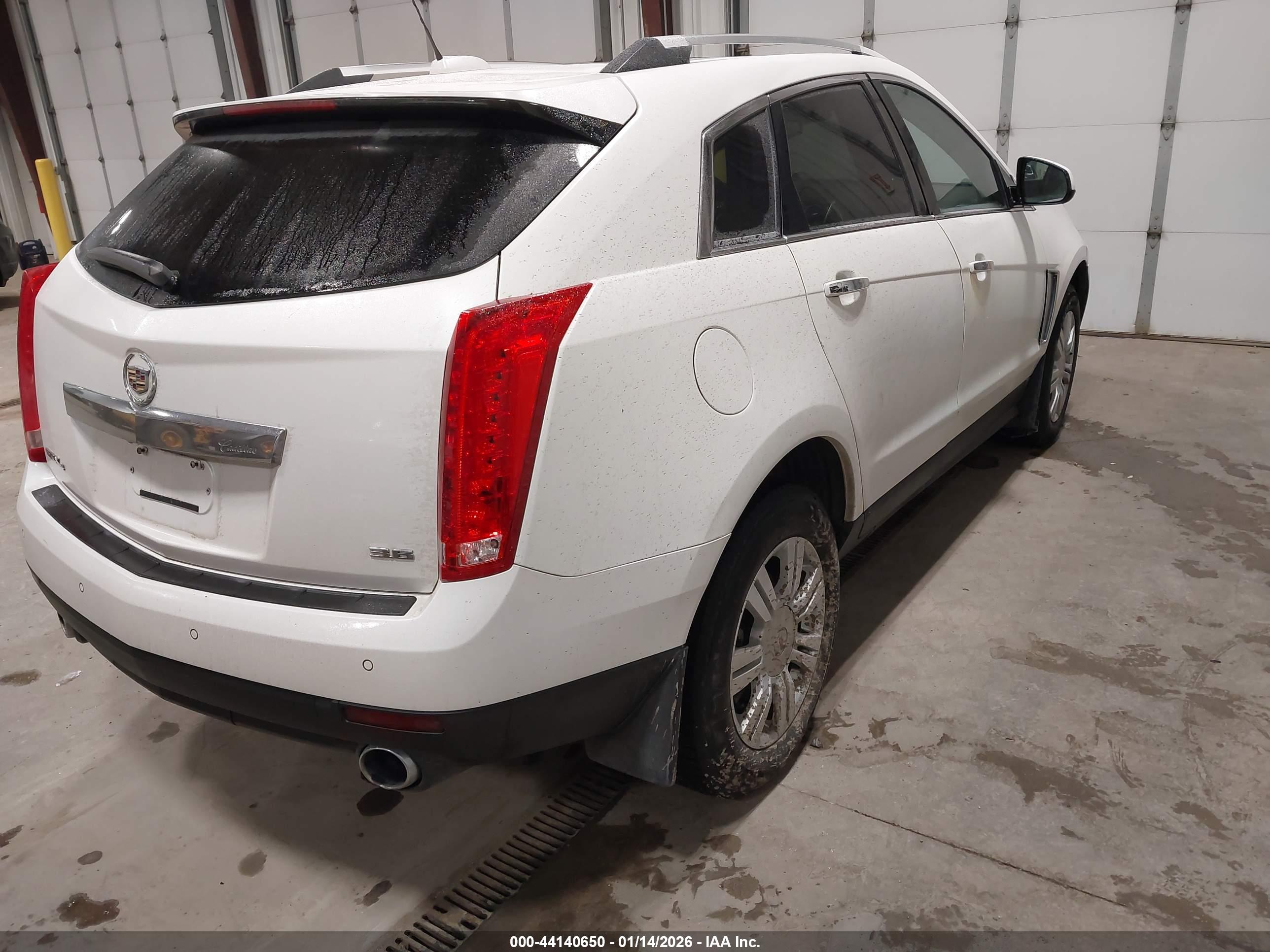 CADILLAC SRX image 4