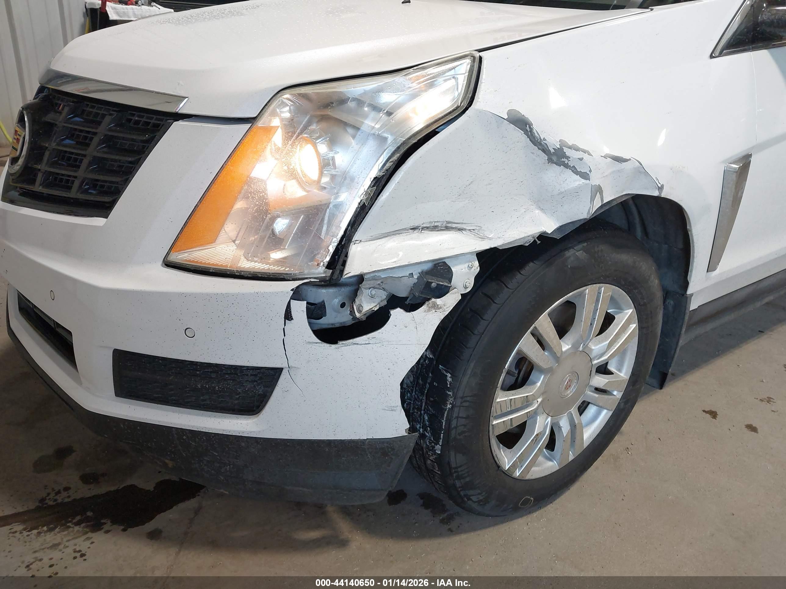 CADILLAC SRX image 6