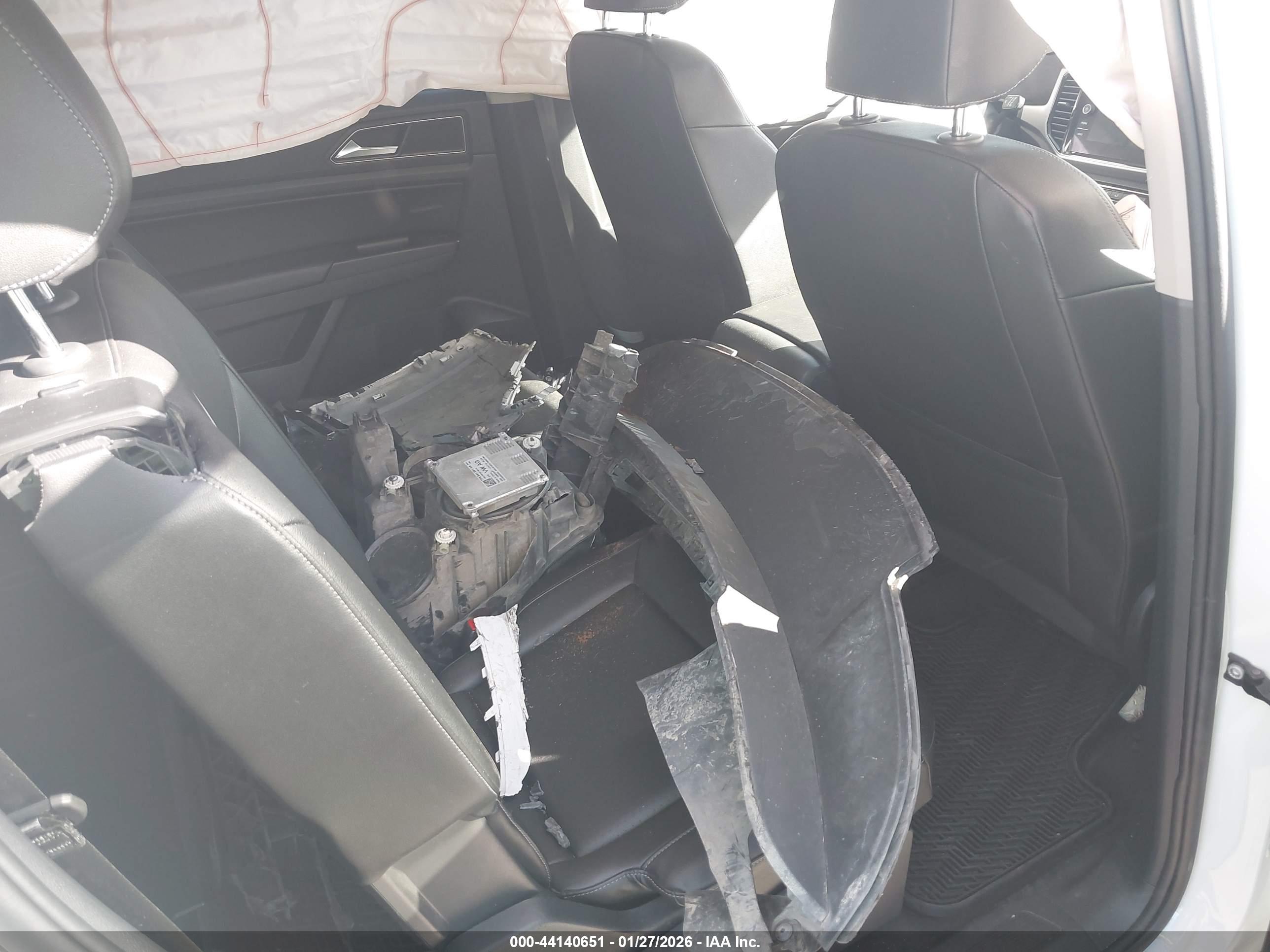 VOLKSWAGEN ATLAS image 8
