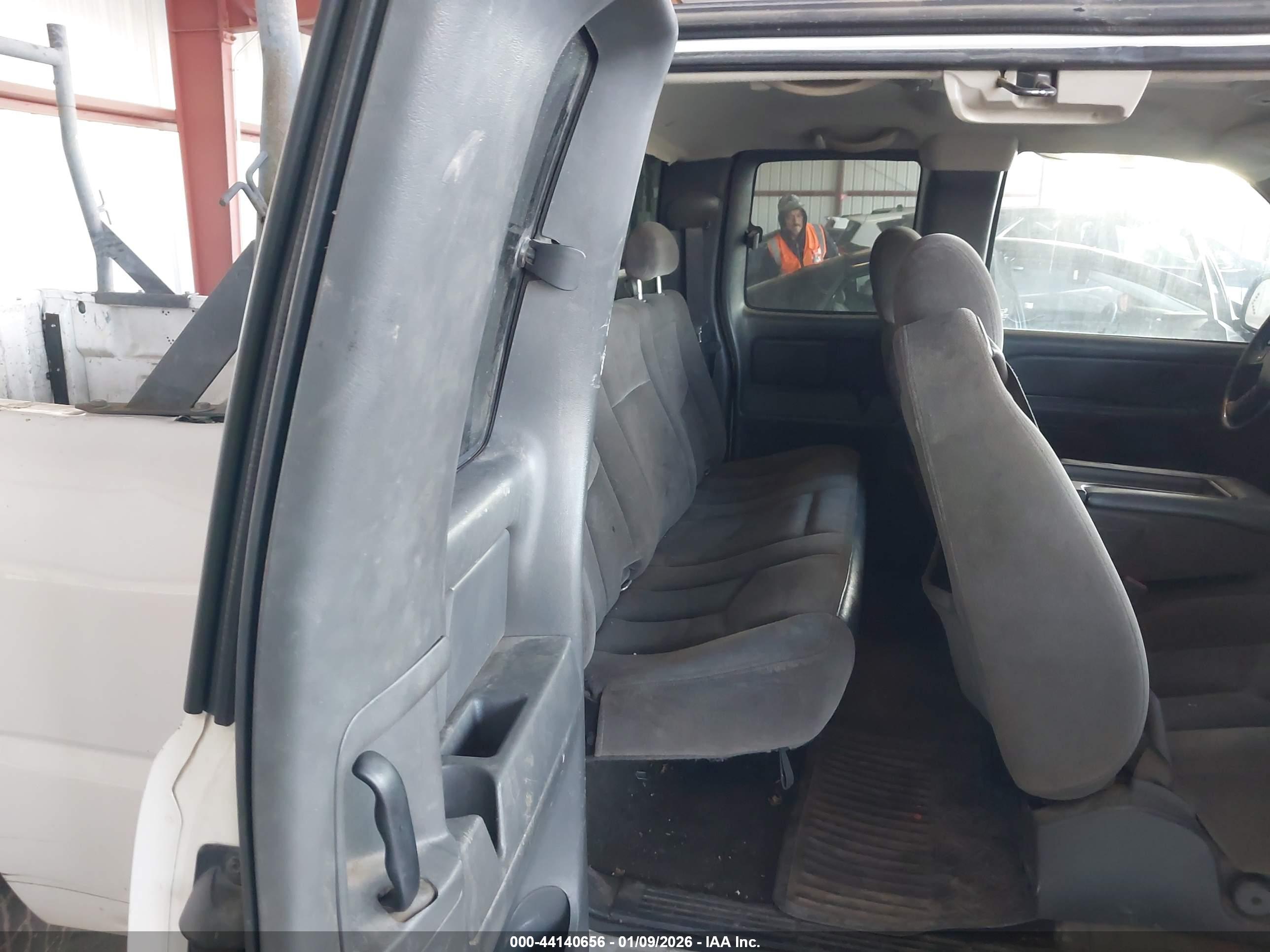 GMC SIERRA image 8