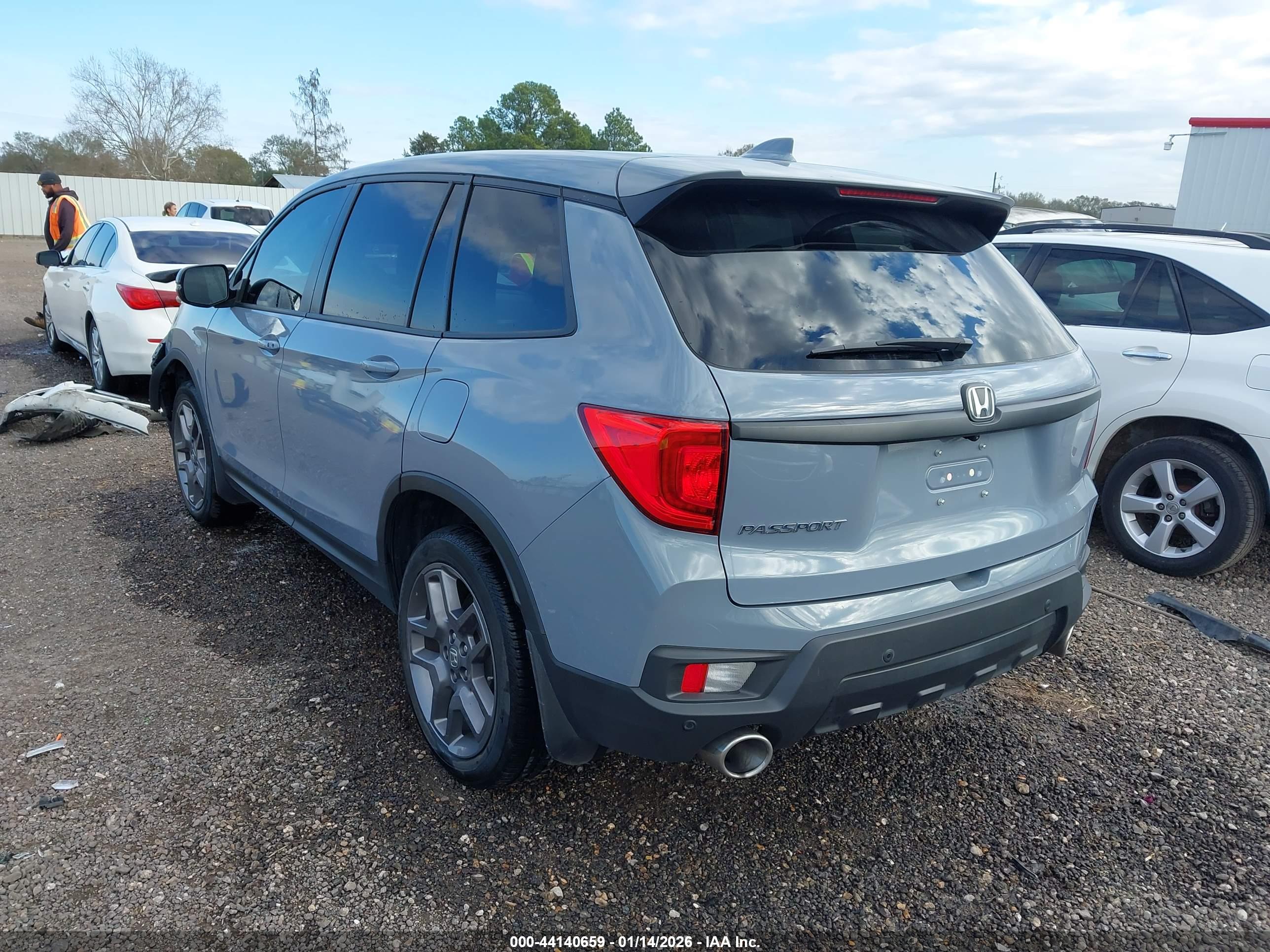 HONDA PASSPORT image 3
