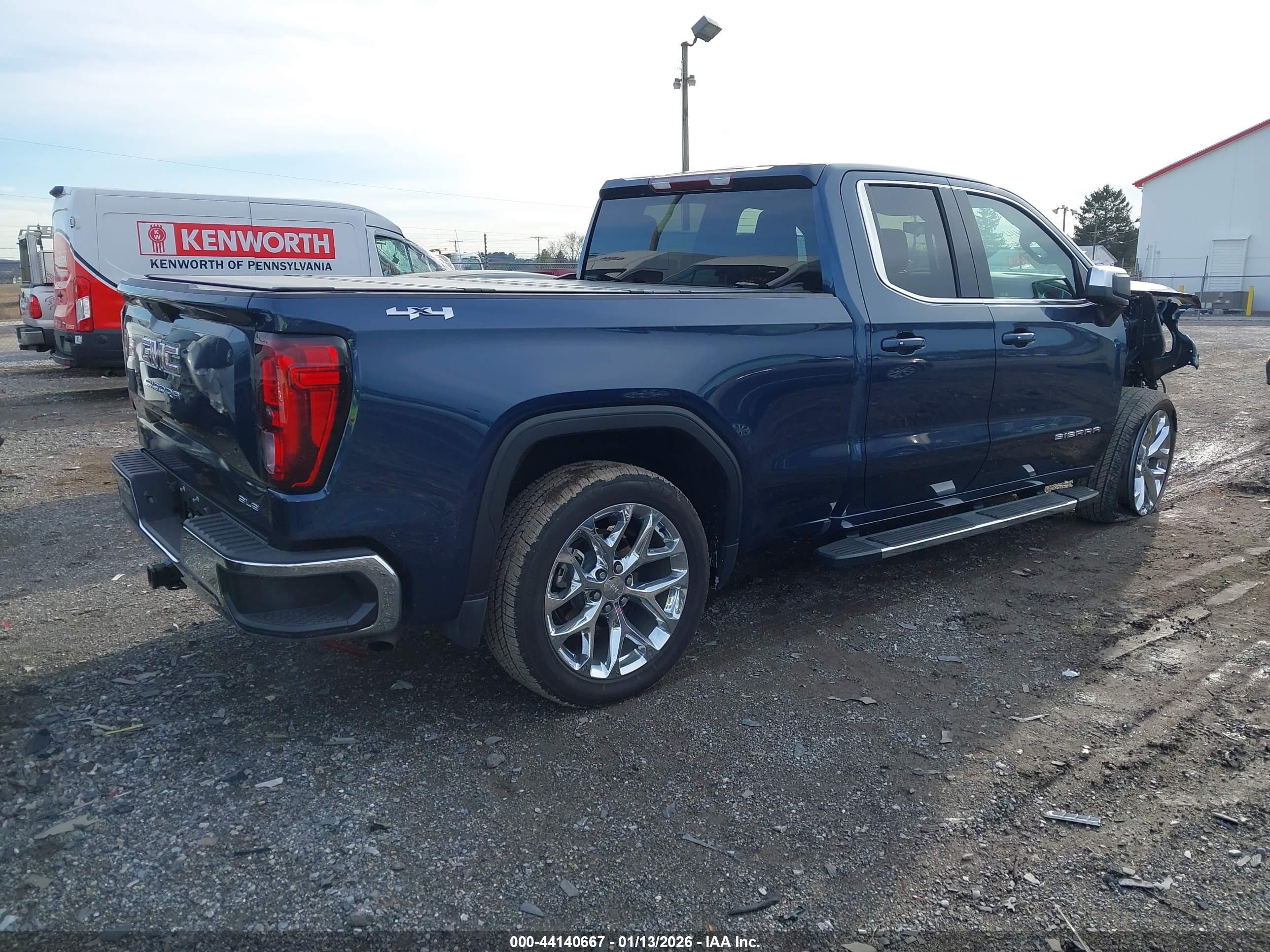 GMC SIERRA image 4