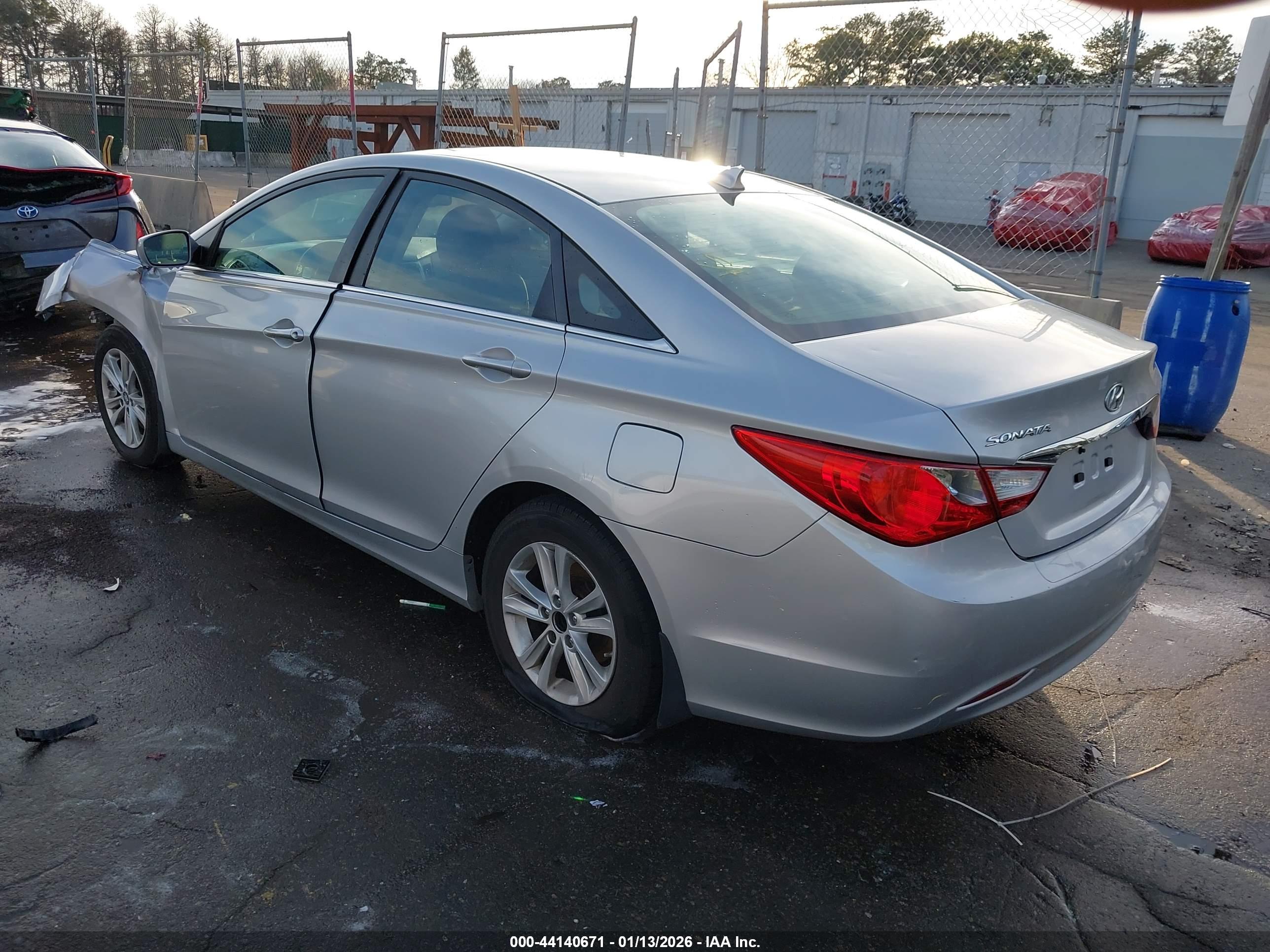 HYUNDAI SONATA image 3
