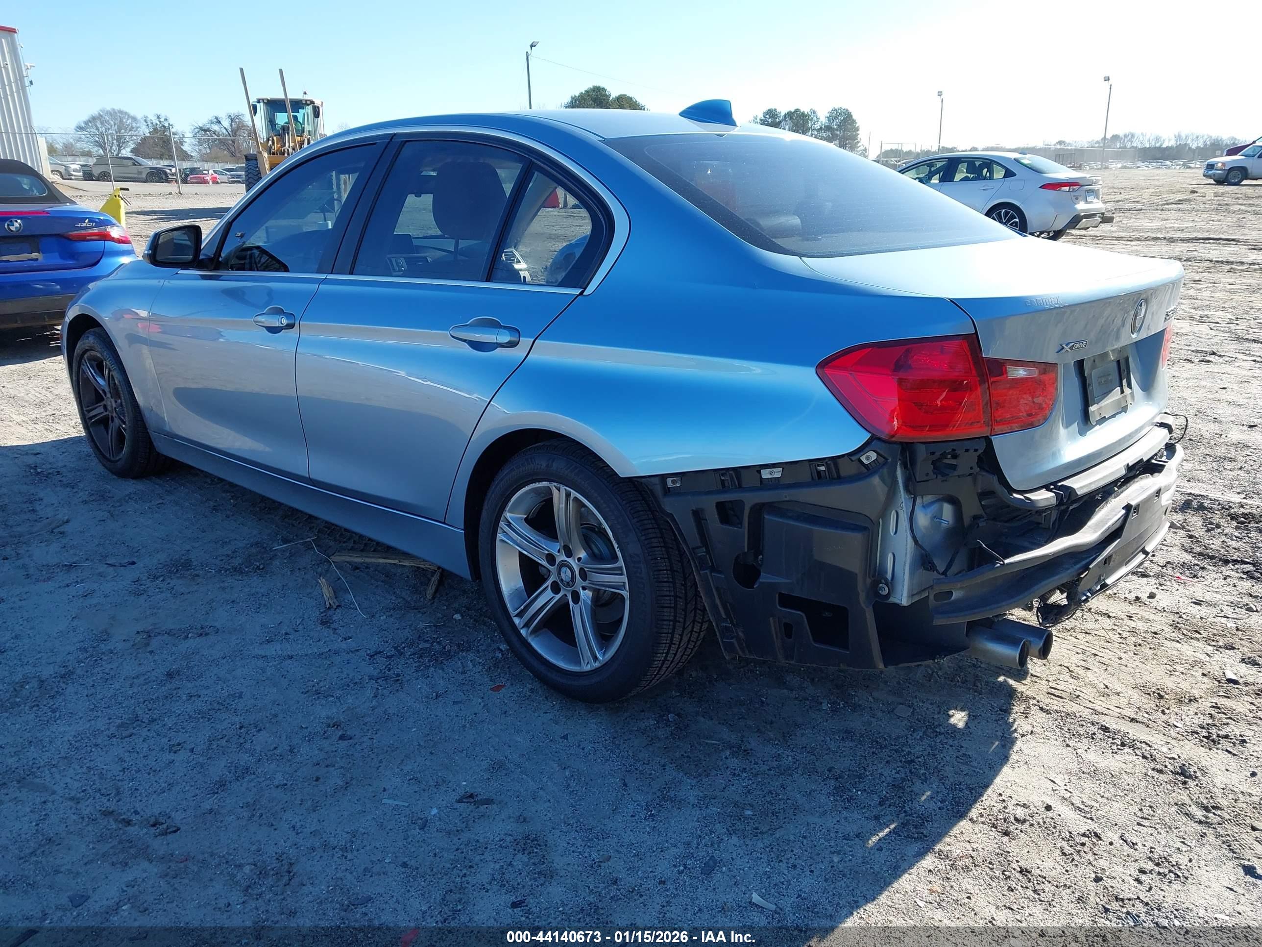 BMW 328I image 3