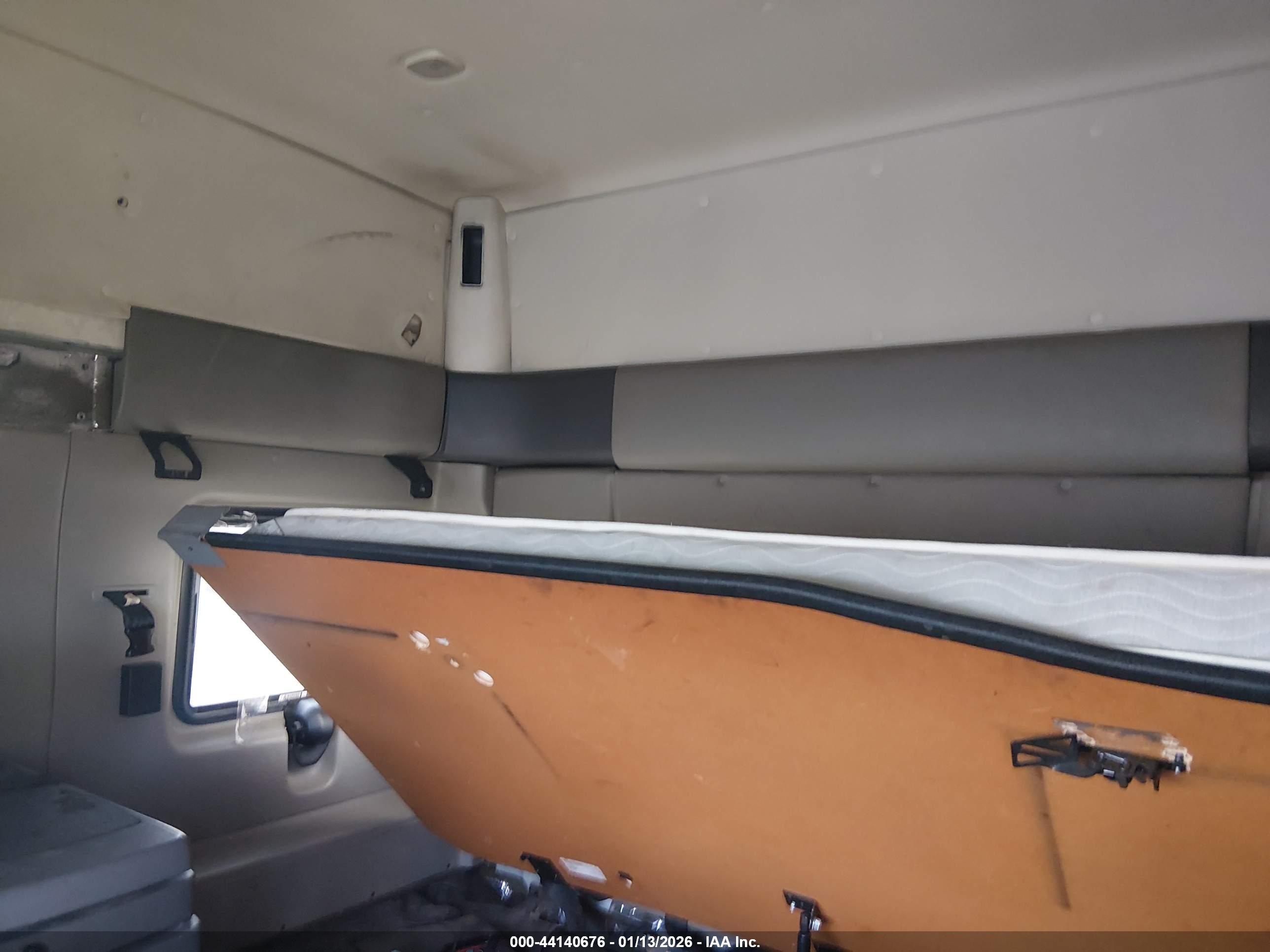 INTERNATIONAL PROSTAR+ image 8