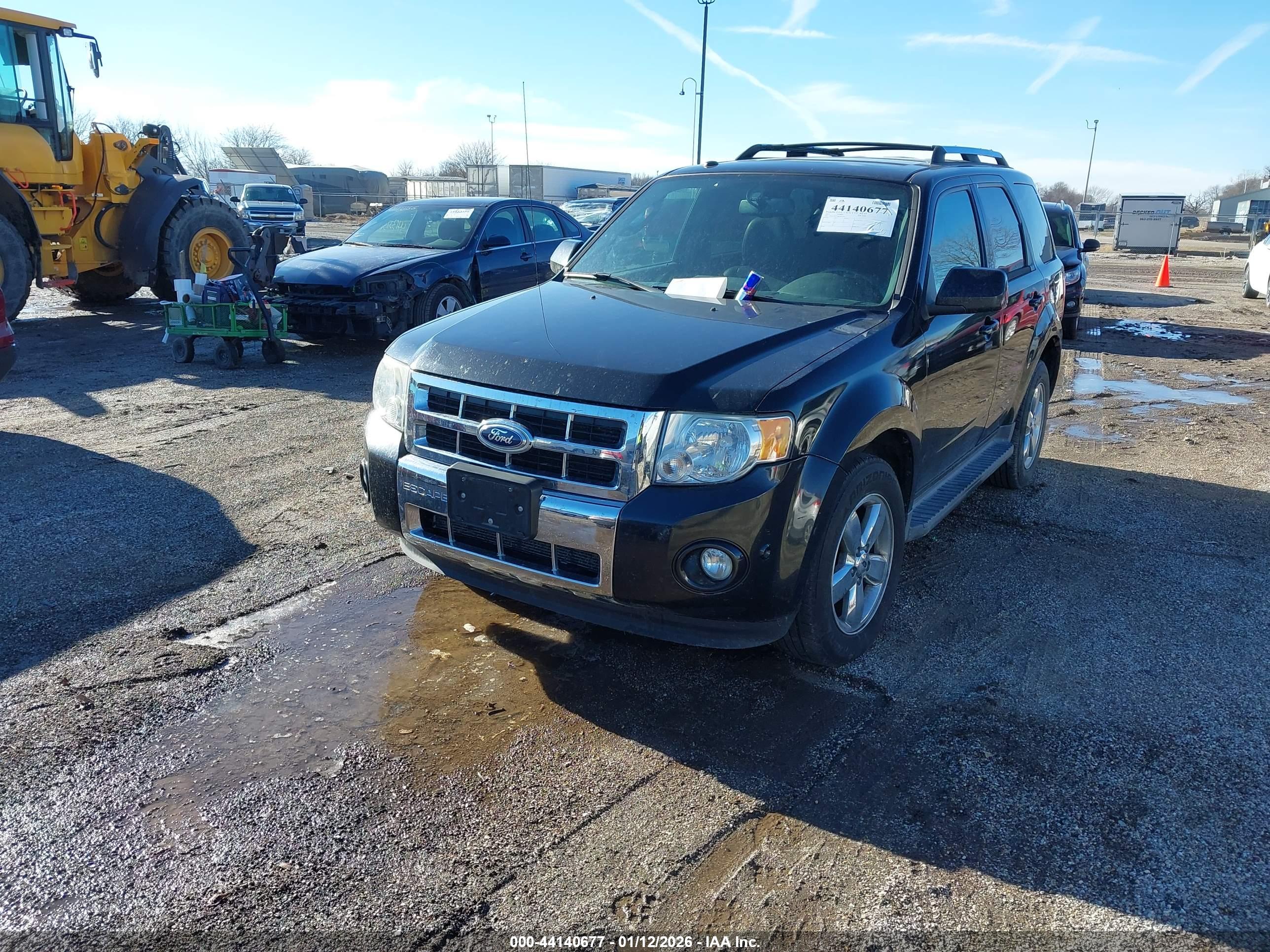 FORD ESCAPE image 2