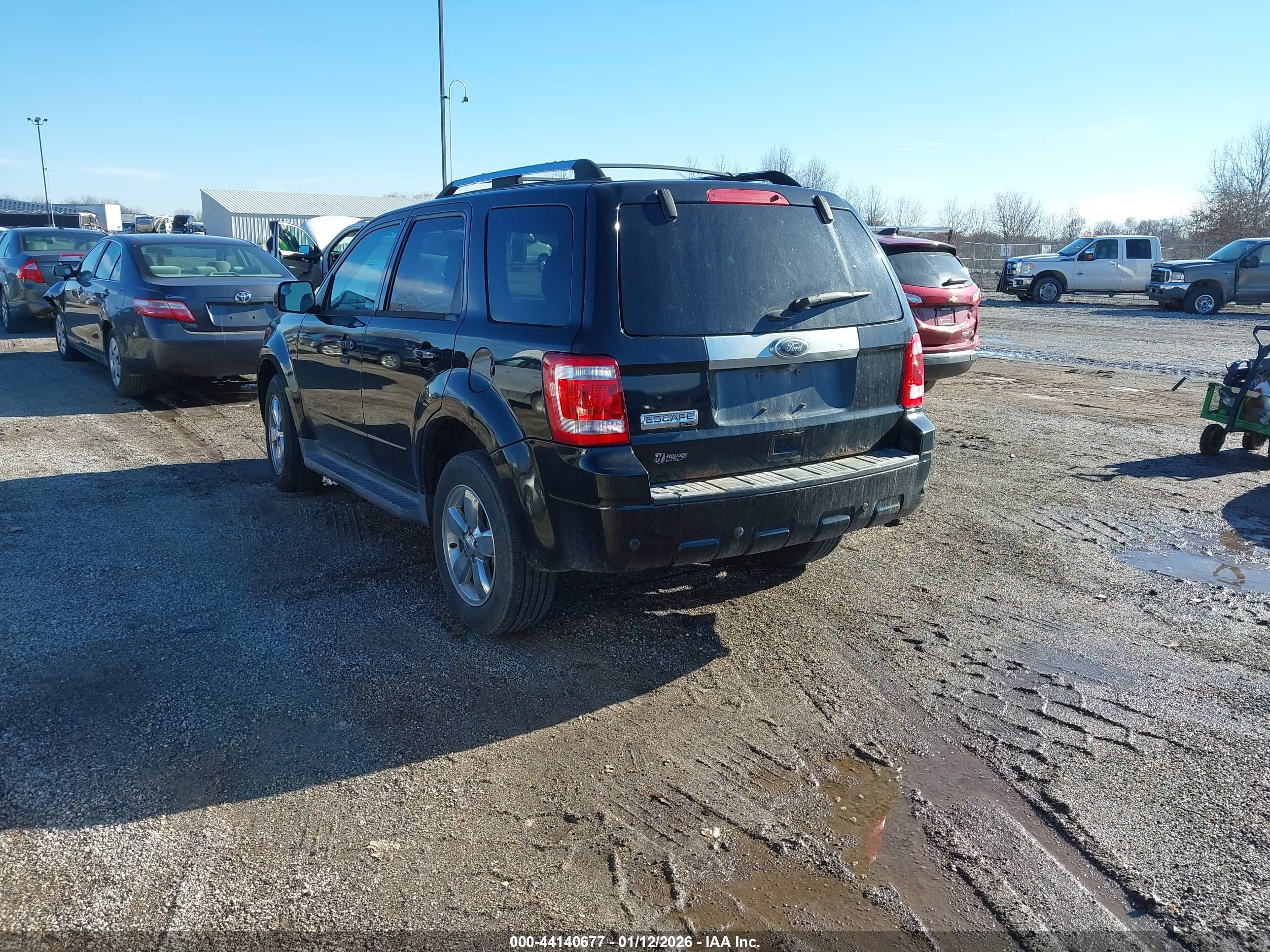FORD ESCAPE image 3