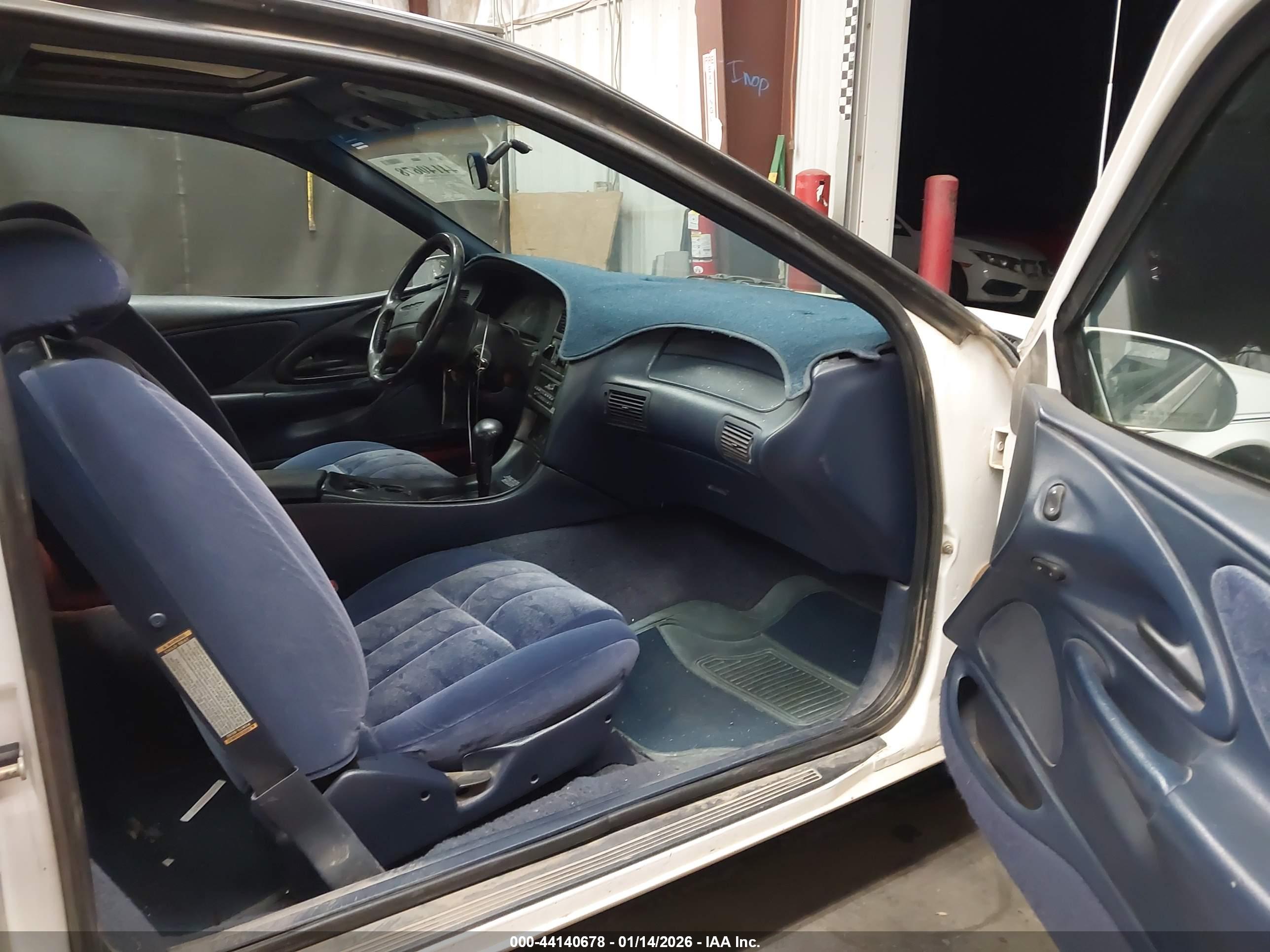 FORD THUNDERBIRD image 5