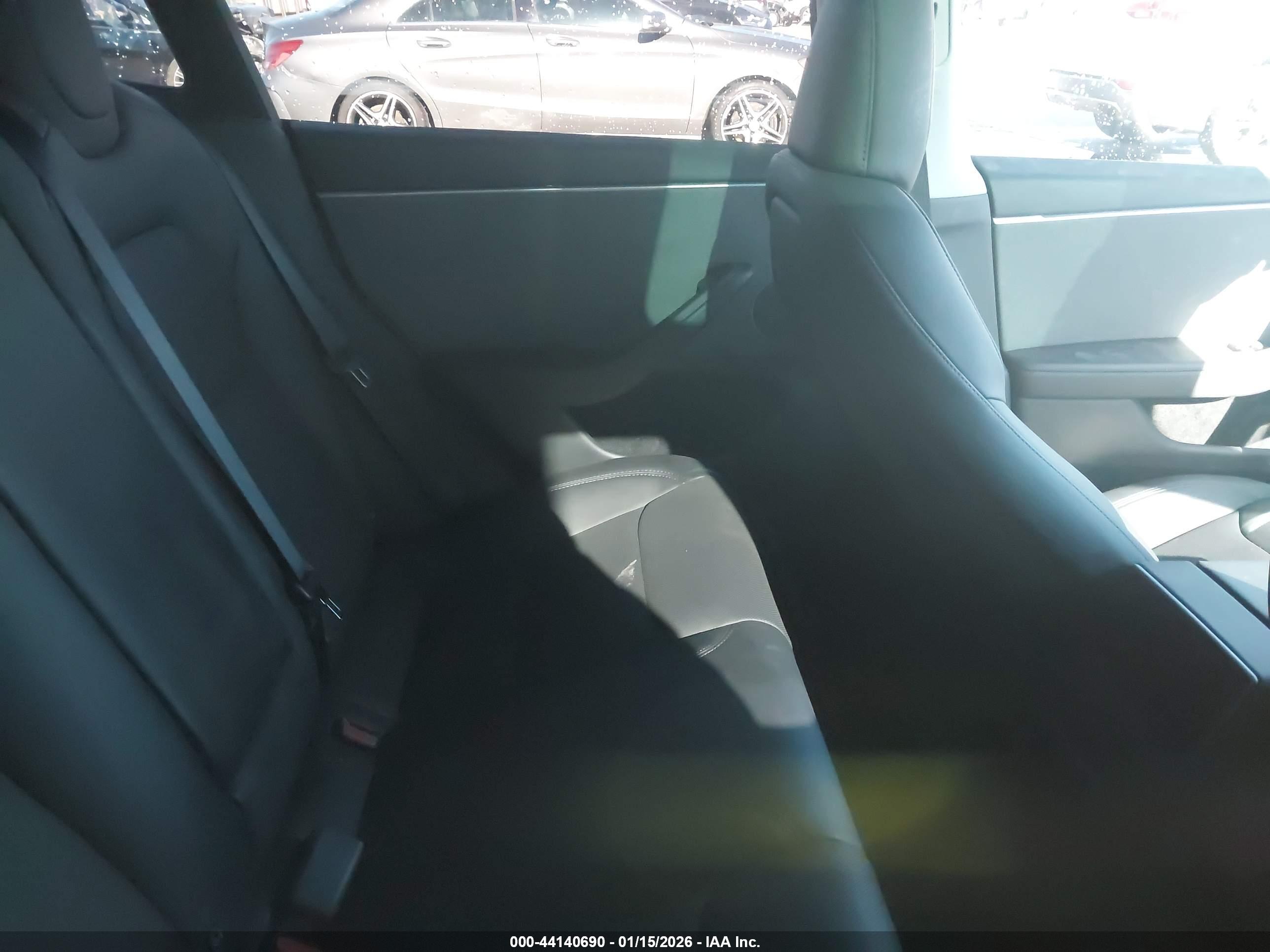 TESLA MODEL image 8