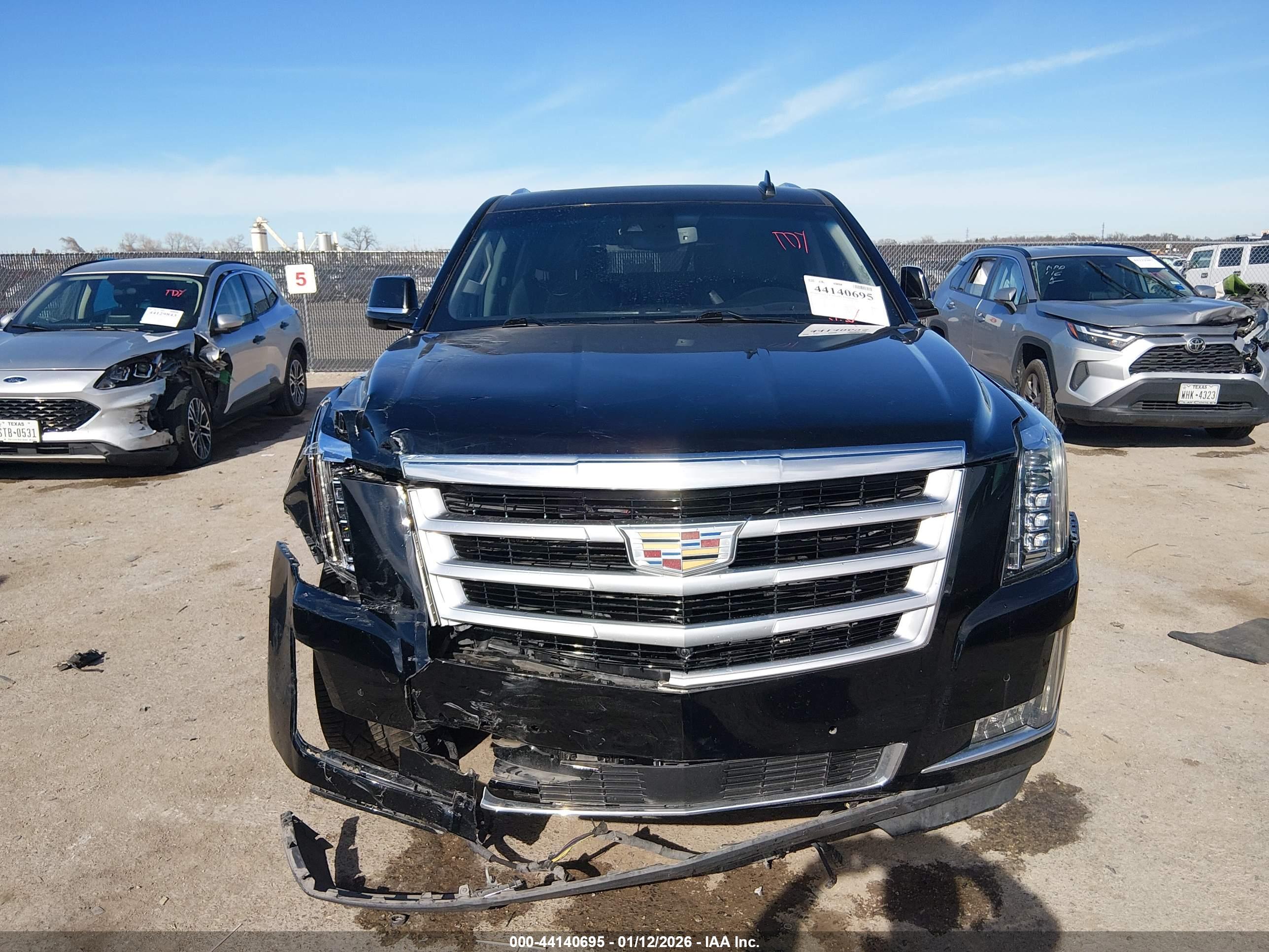 CADILLAC ESCALADE image 6
