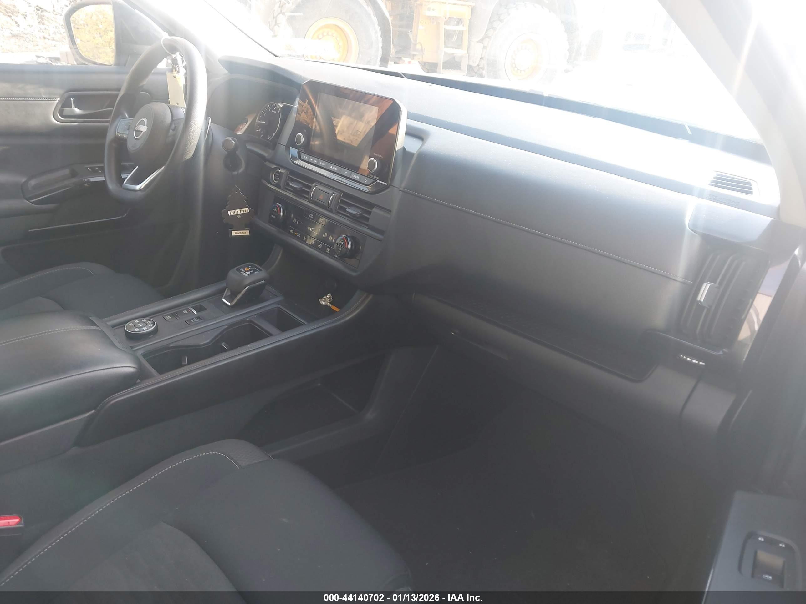 NISSAN PATHFINDER image 5