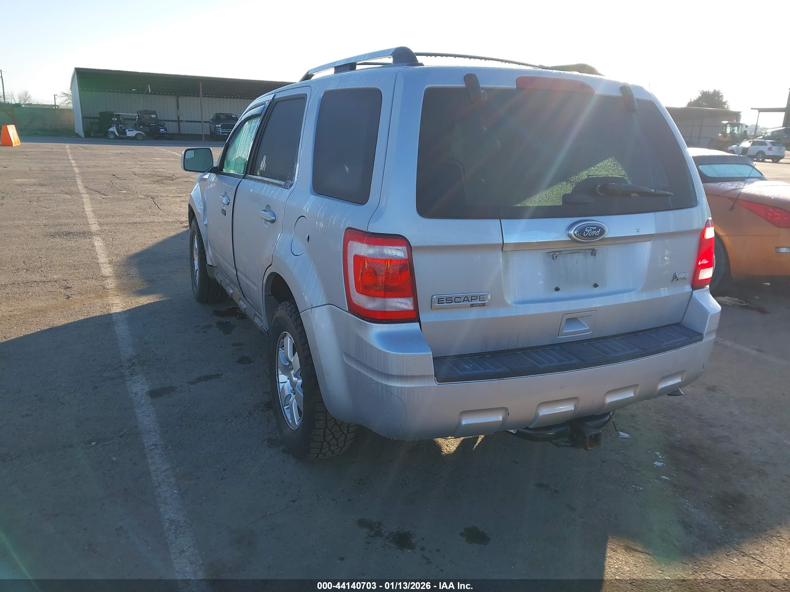 FORD ESCAPE image 3