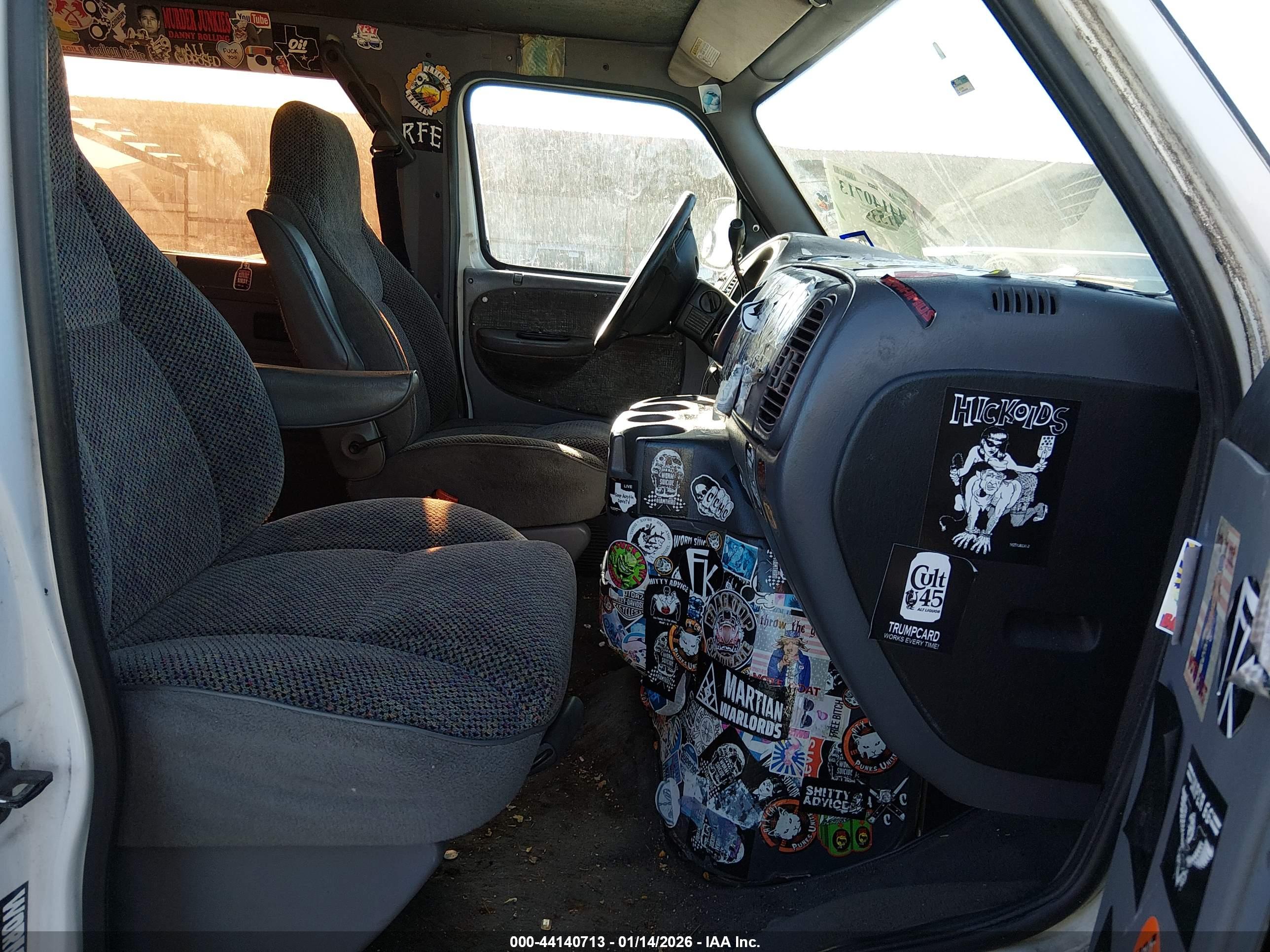 DODGE RAM image 5