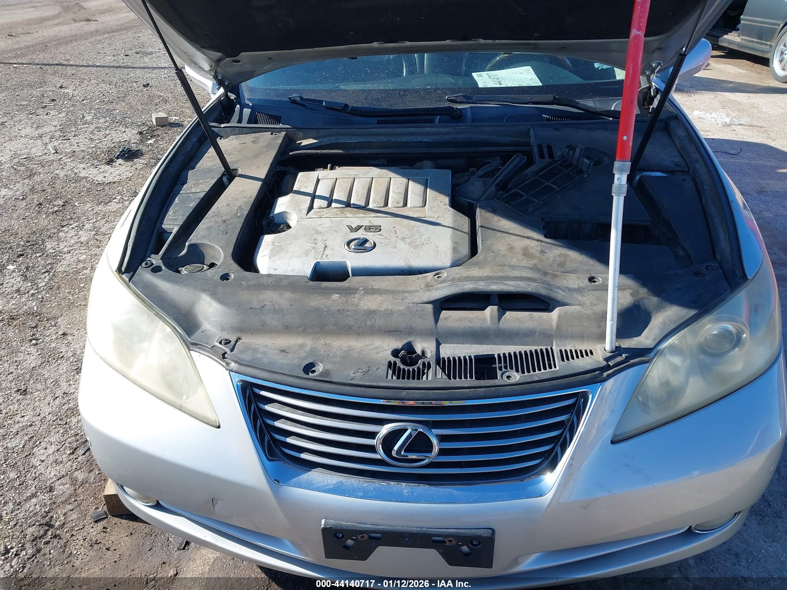 LEXUS ES image 10