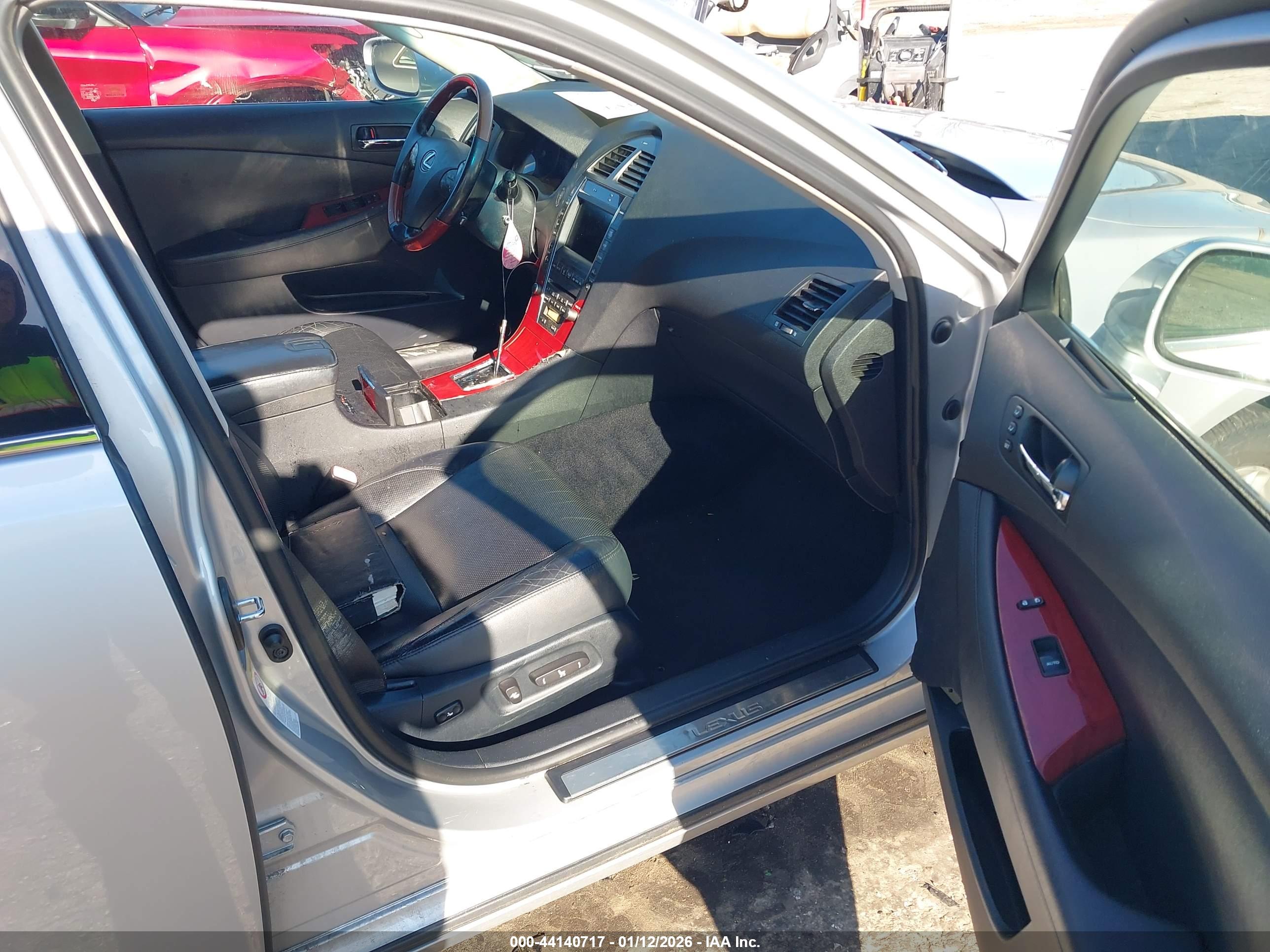 LEXUS ES image 5