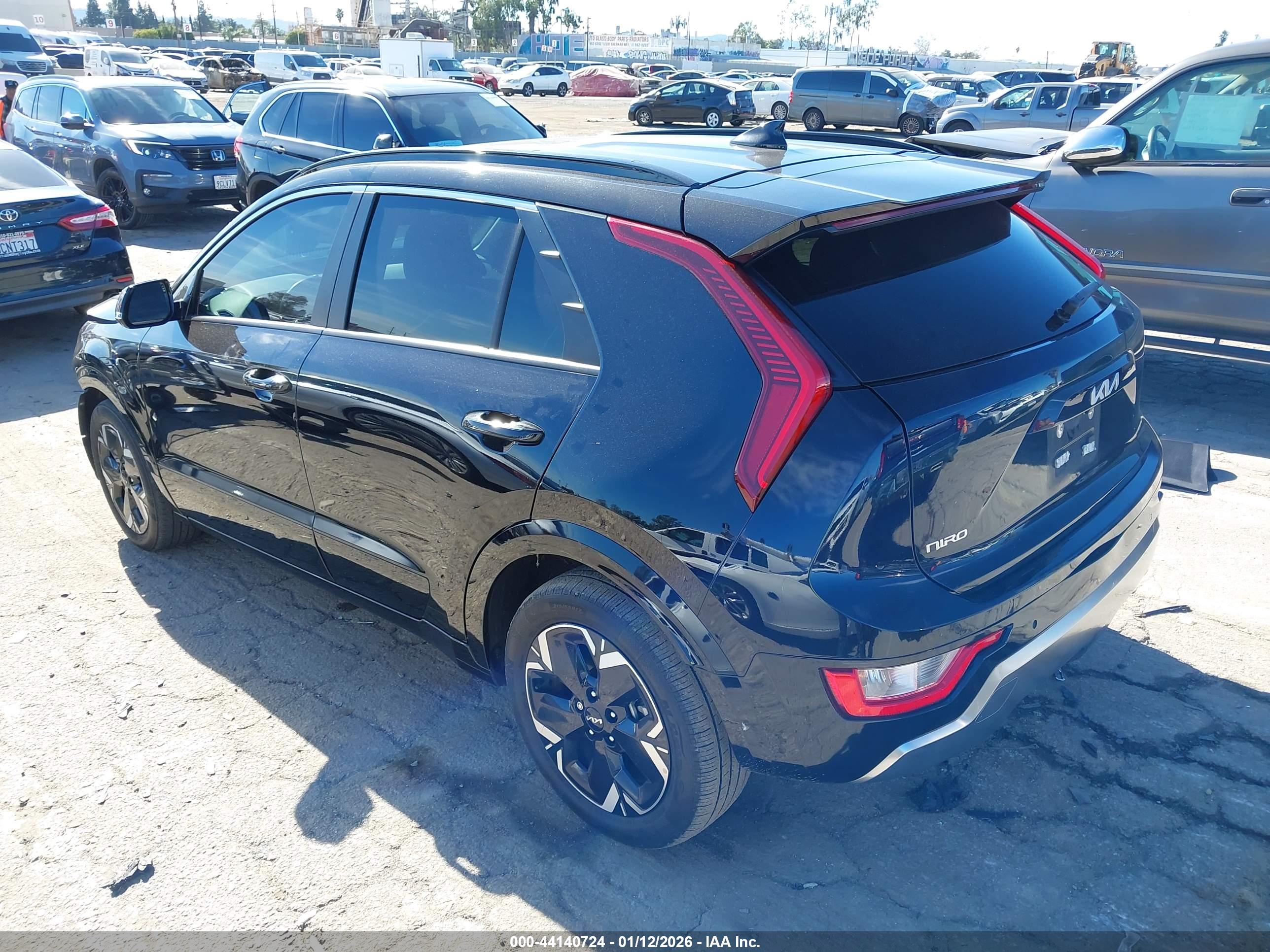KIA NIRO image 3