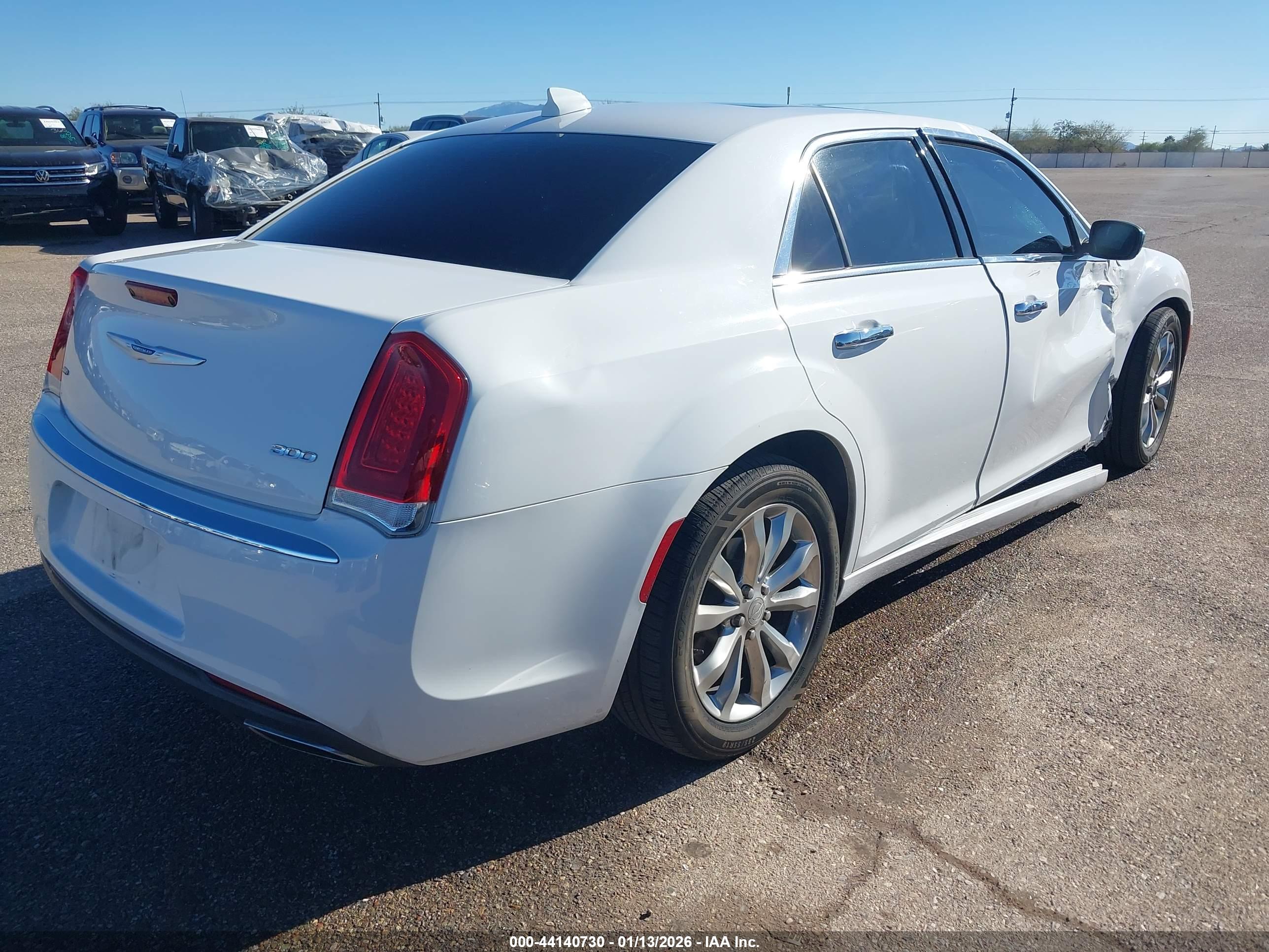 CHRYSLER 300 image 4